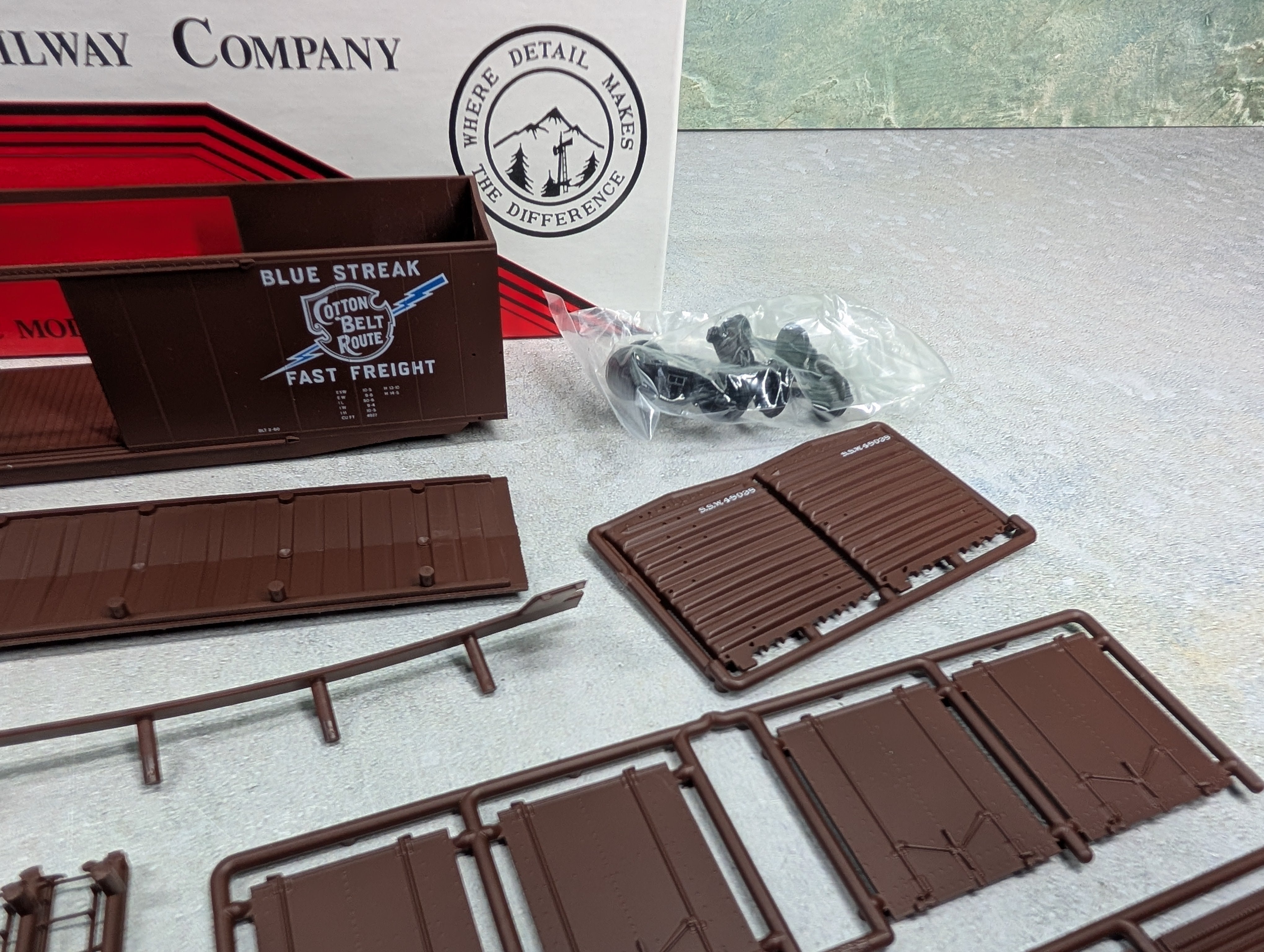 USED Intermountain #40604-06 HO Scale PS-1 50' DD Box Car Cotton Belt SSW #48038 KIT