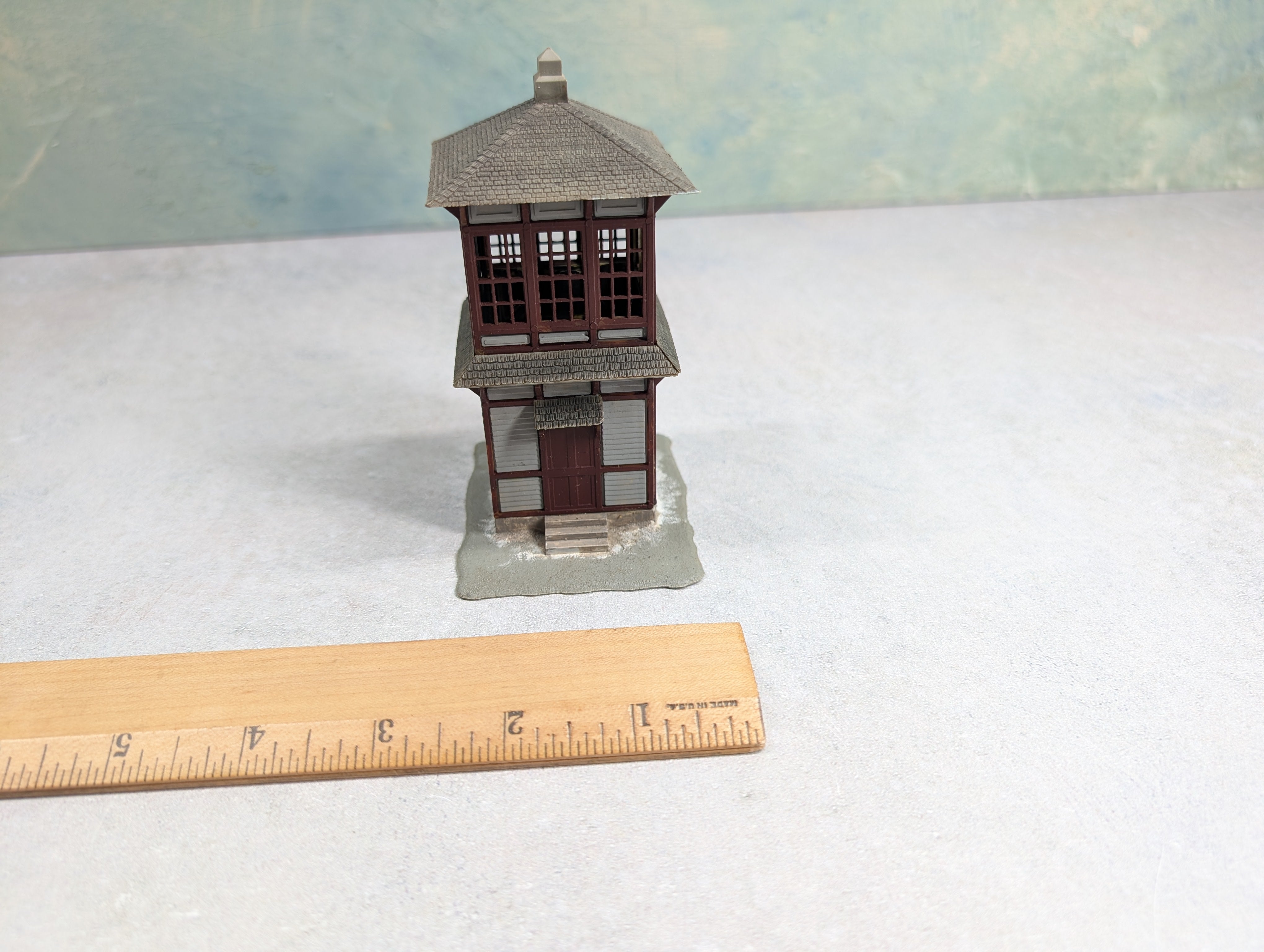 USED Pola HO Scale Signal Tower