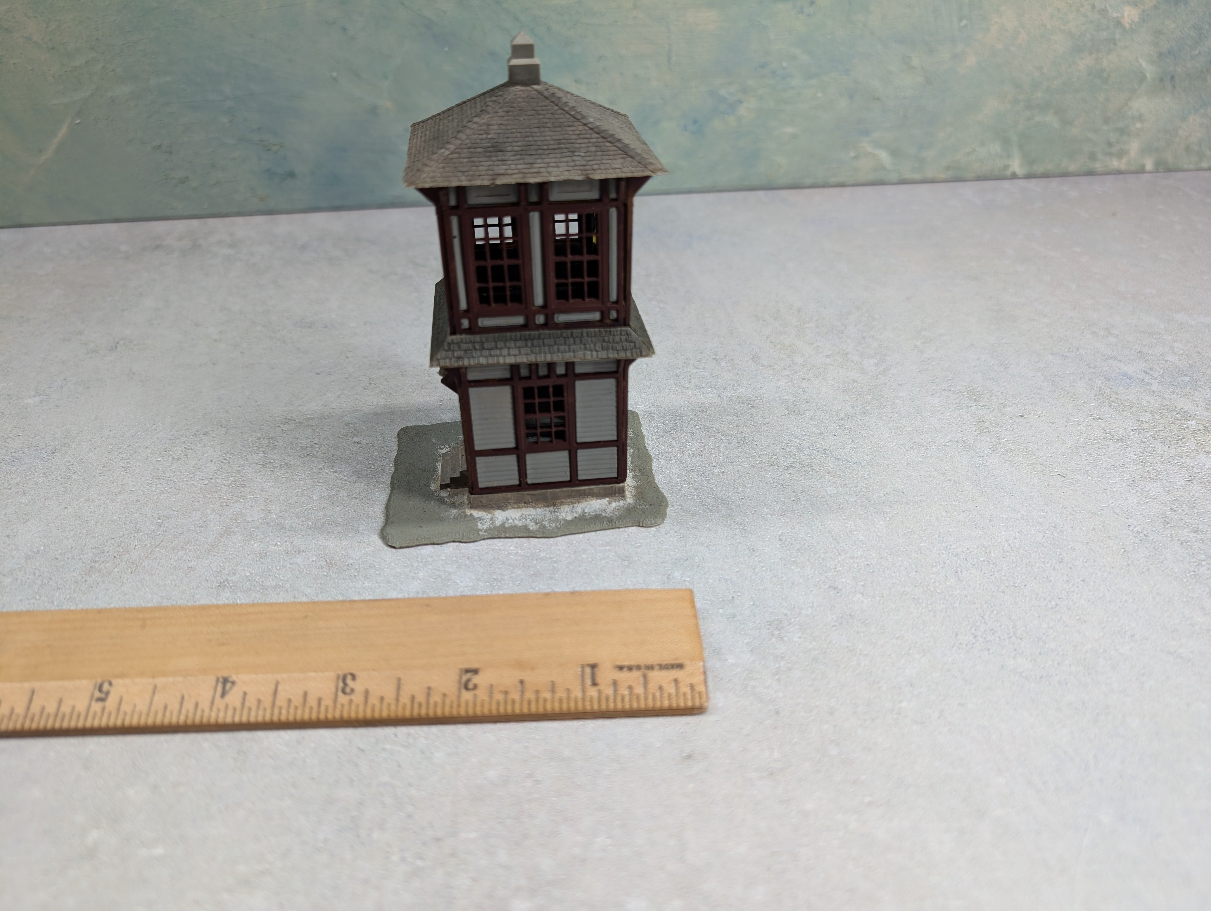 USED Pola HO Scale Signal Tower