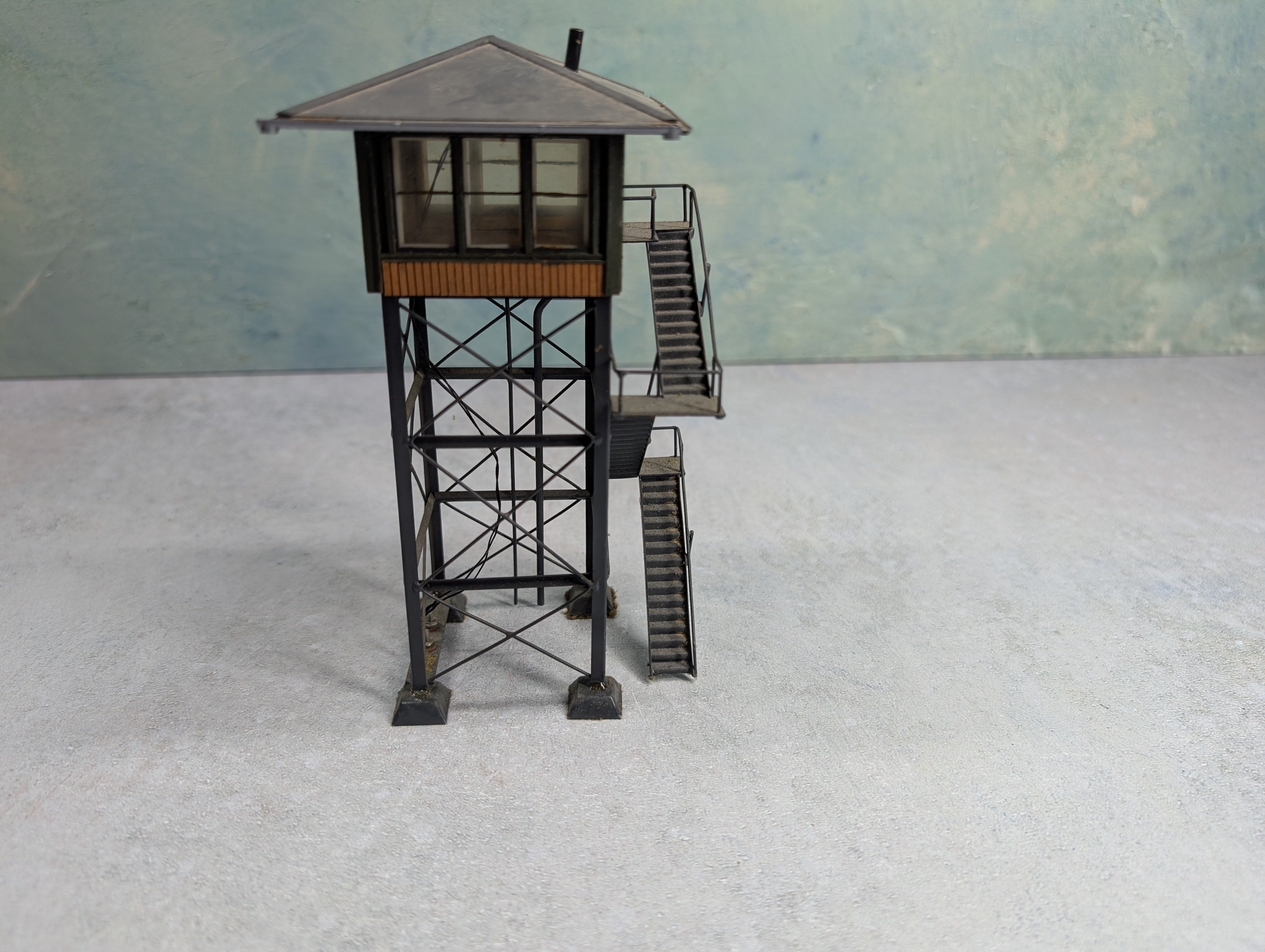 USED HO Scale Custom Signal Tower, Metal