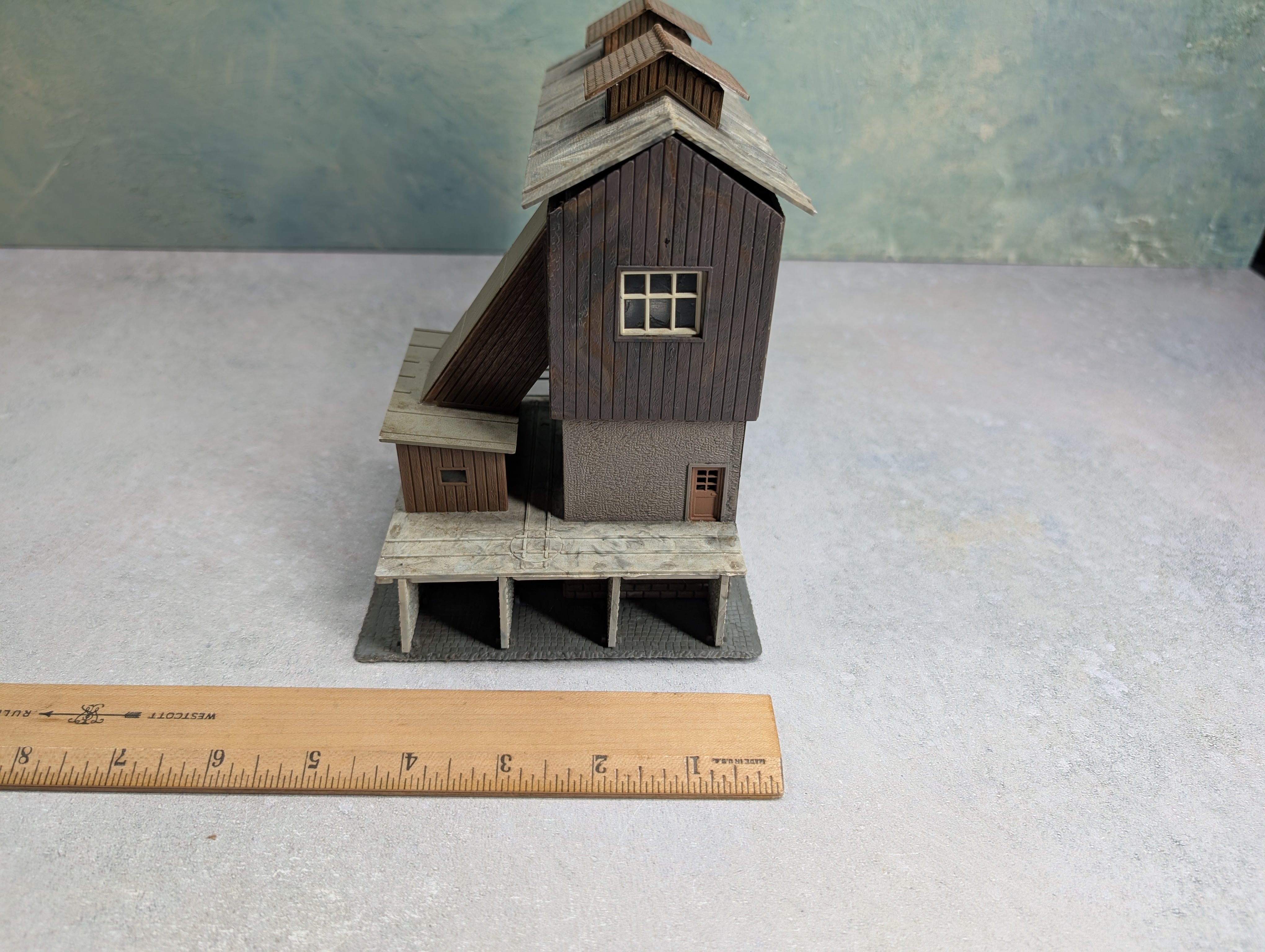 USED HO Scale Stone Crushing Plant, Mill