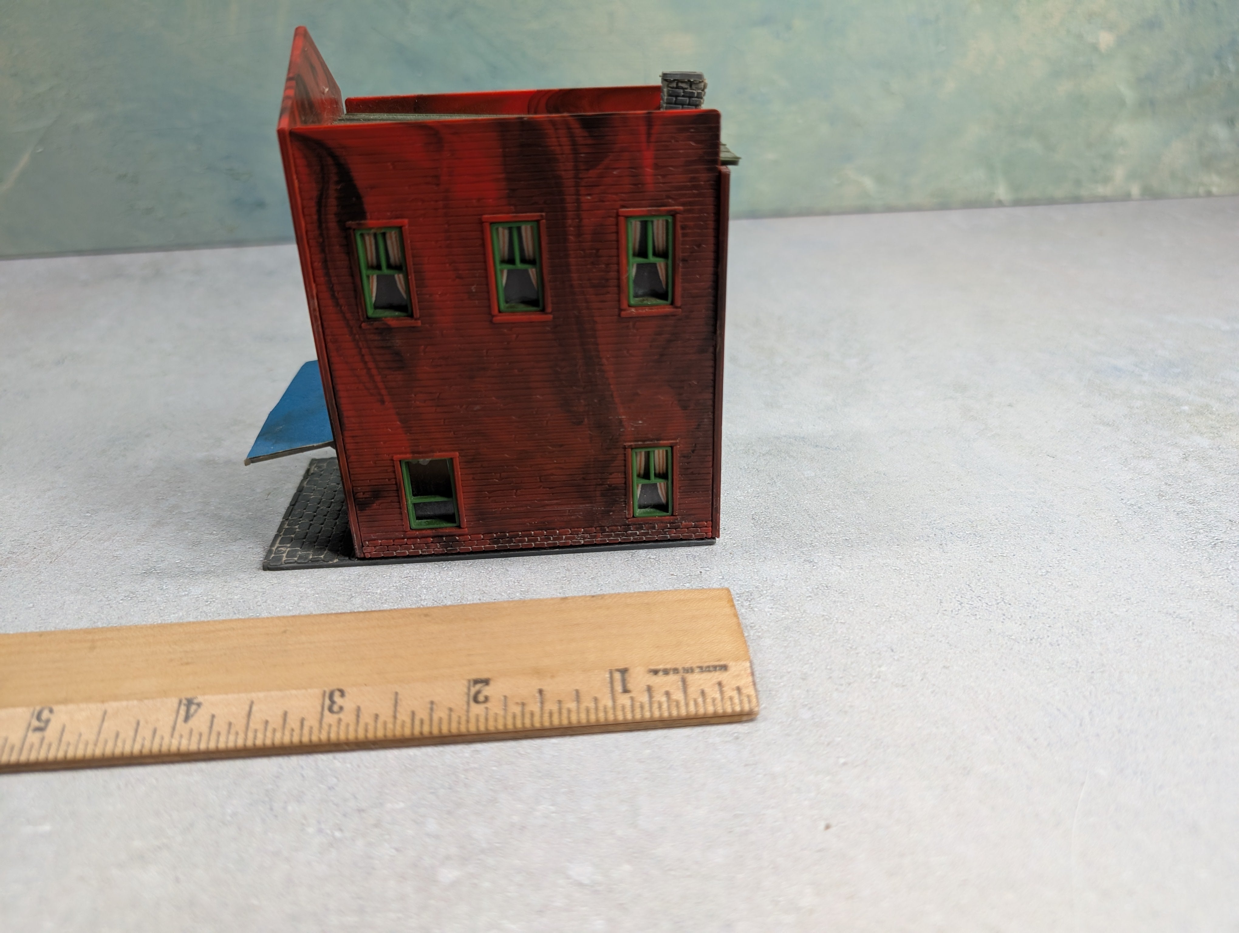 USED HO Scale Drug Store, Store Front