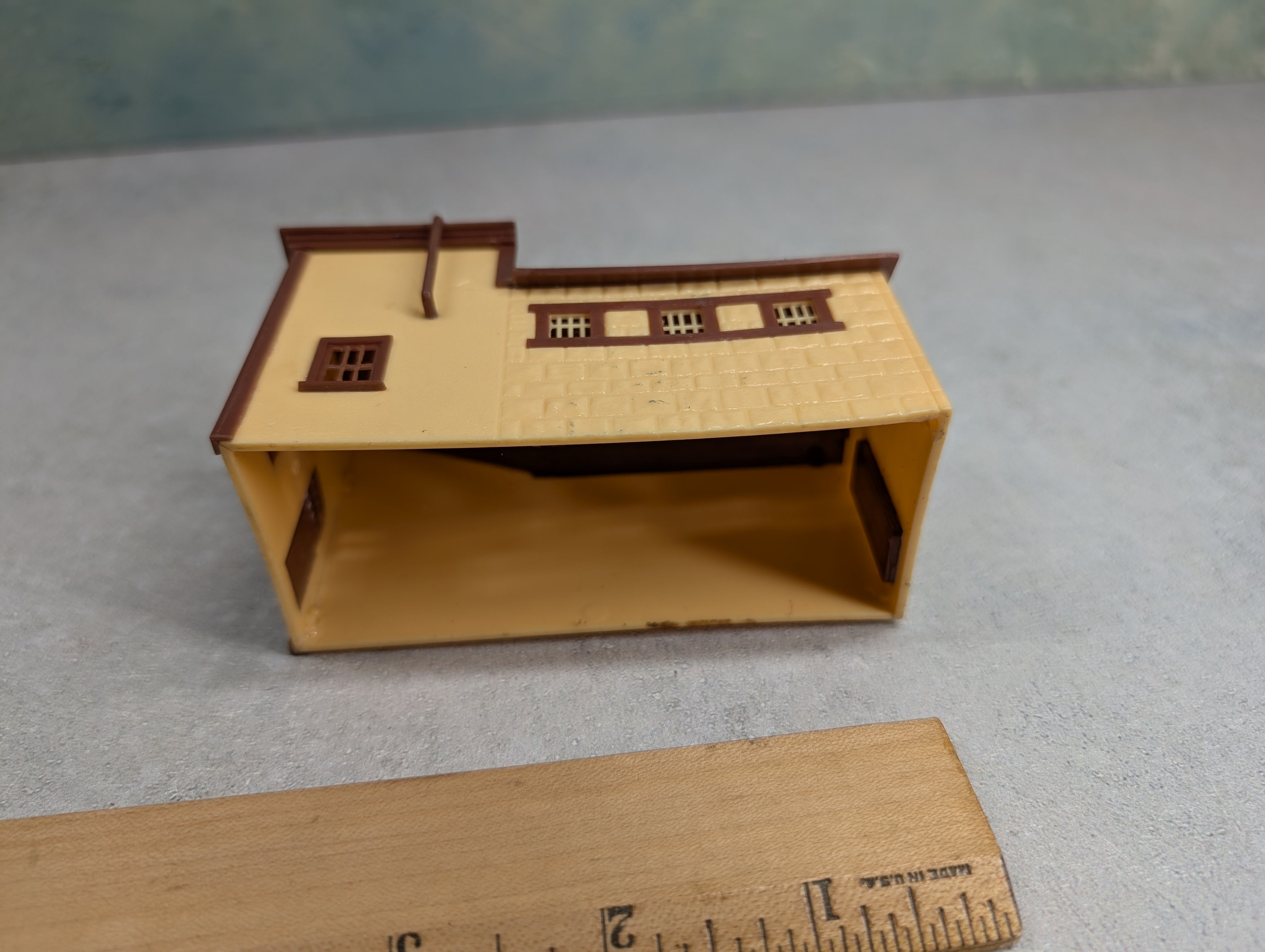 USED HO Scale Western Office