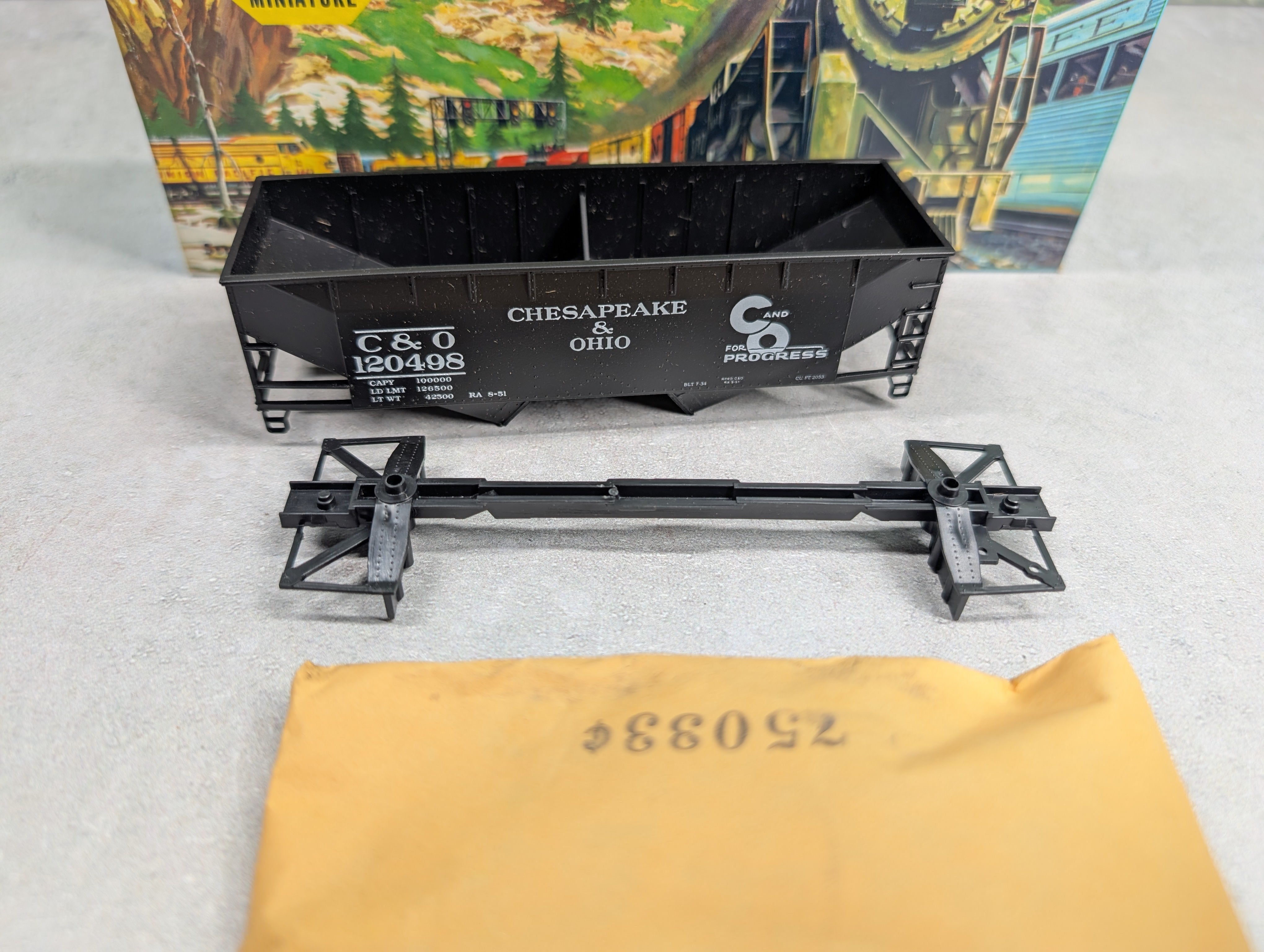 USED Athearn HO Scale 2 Bay Hopper Chesapeake and Ohio C&O #120498 KIT