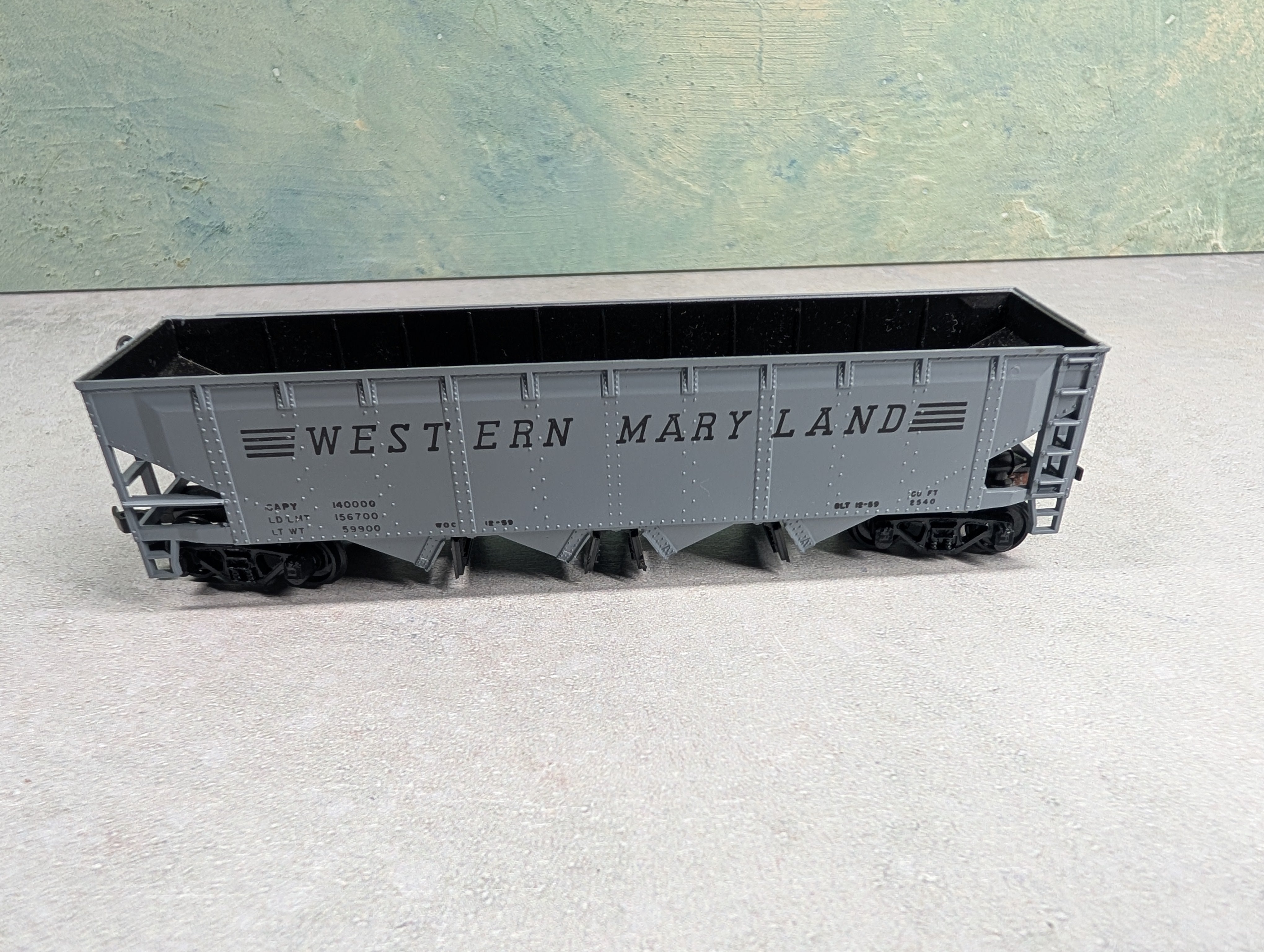 USED Athearn HO Scale Operating 4 Bay Hopper Western Maryland