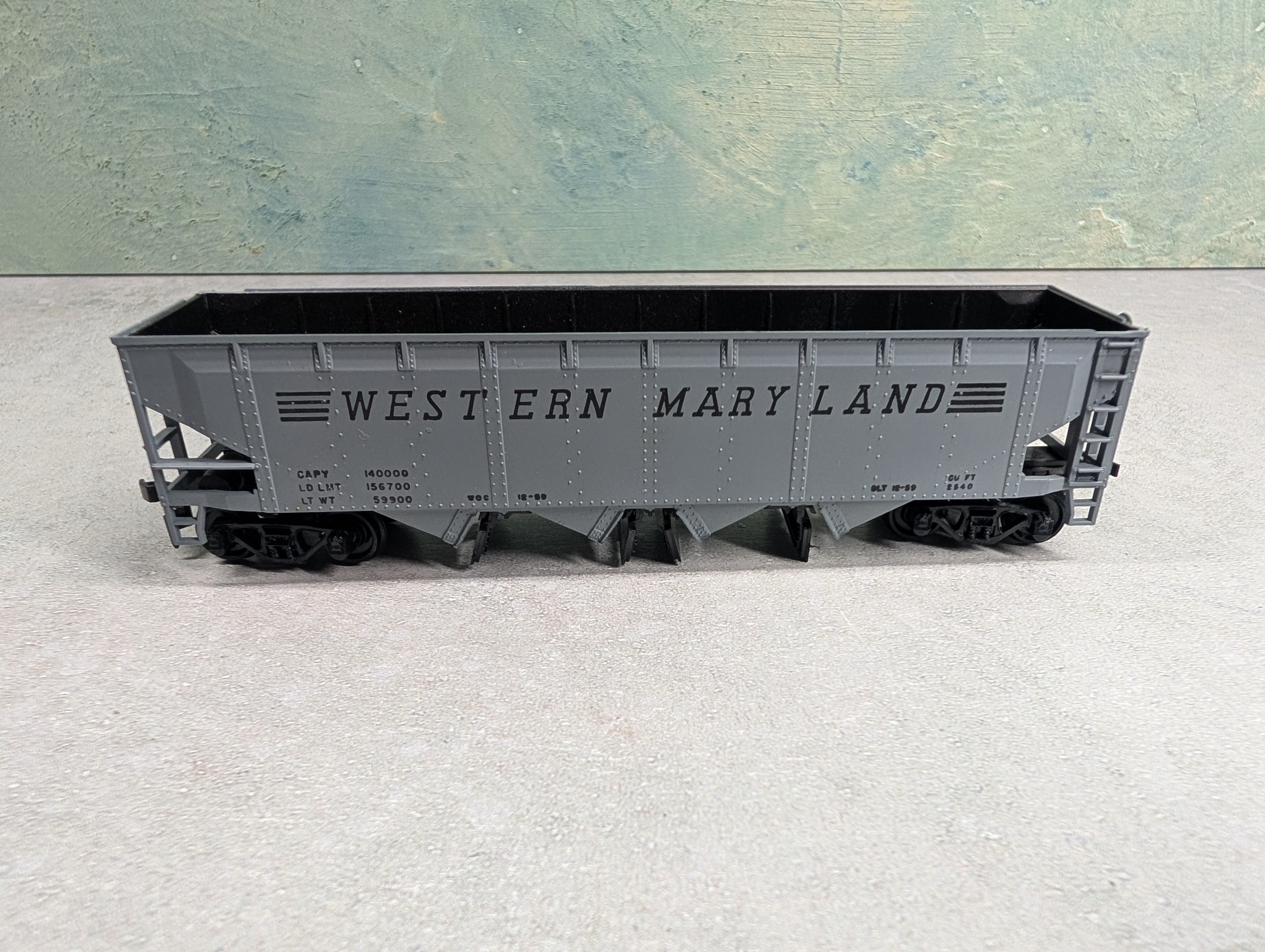 USED Athearn HO Scale Operating 4 Bay Hopper Western Maryland