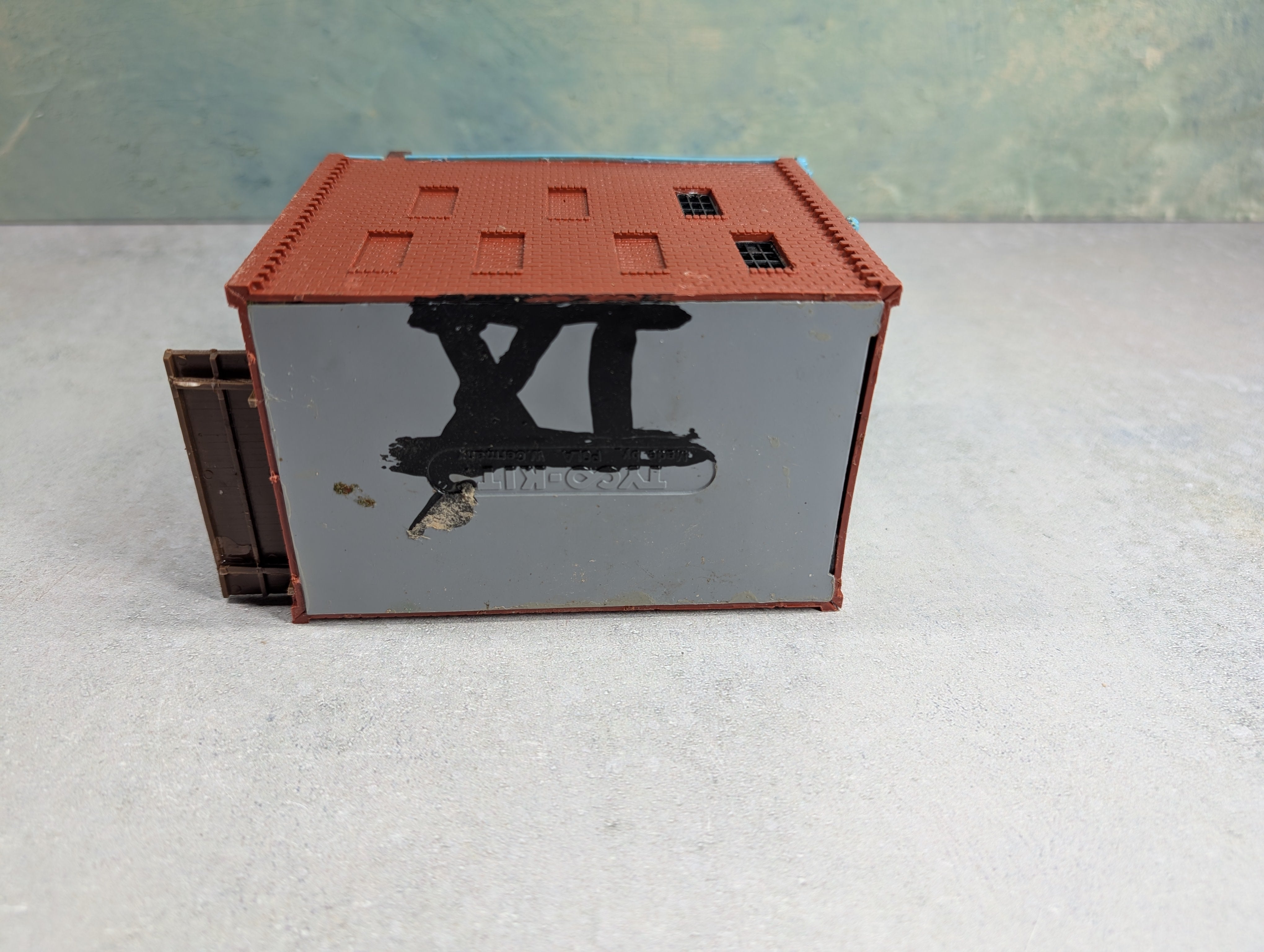 USED Tyco HO Scale Vanderbeck Druge Store, Brick Building