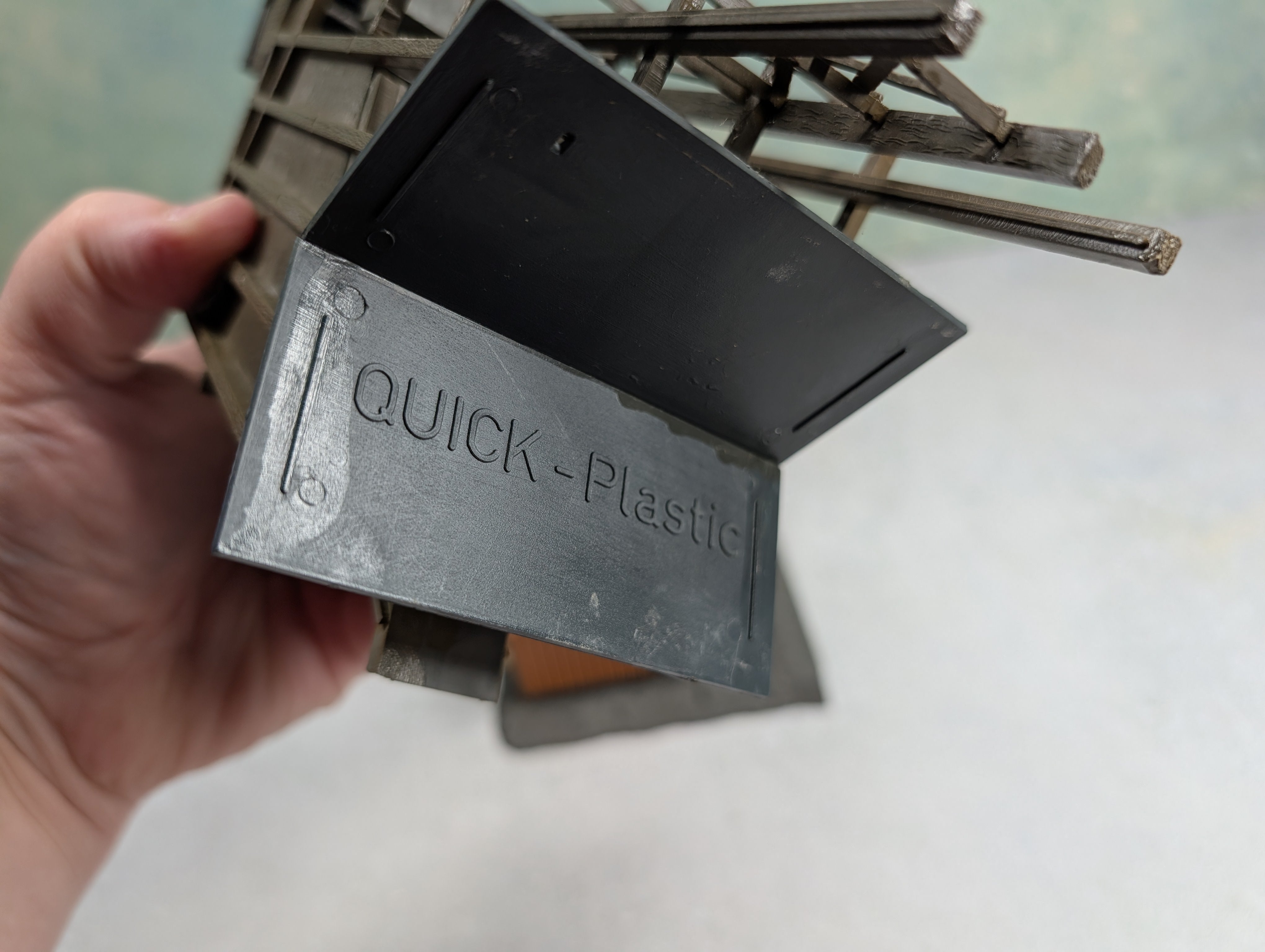 USED Pola HO Scale Track Side Coaling Station