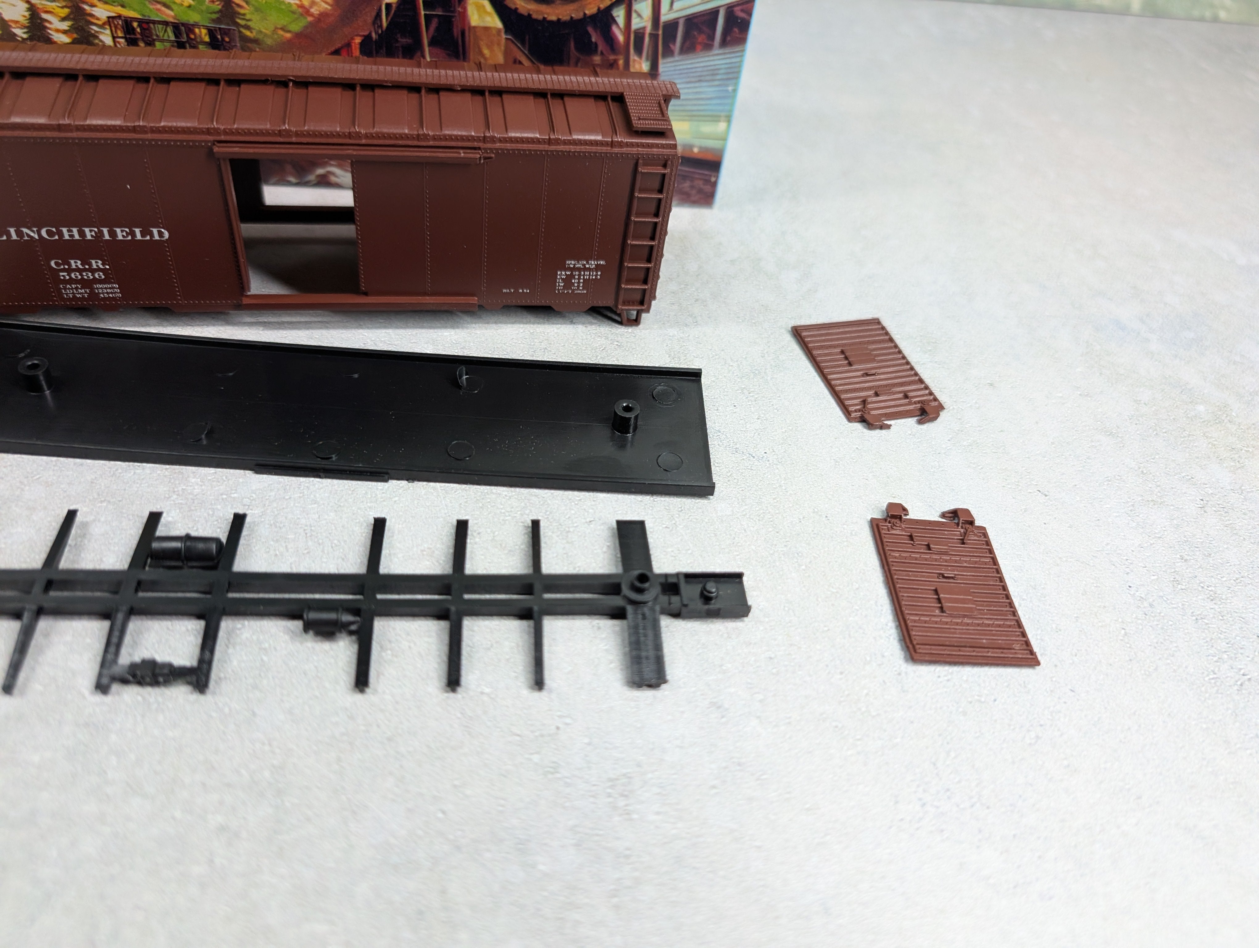 USED Athearn HO Scale 40' Box Car Clinchfield CRR #5636 Bev-Bel KIT