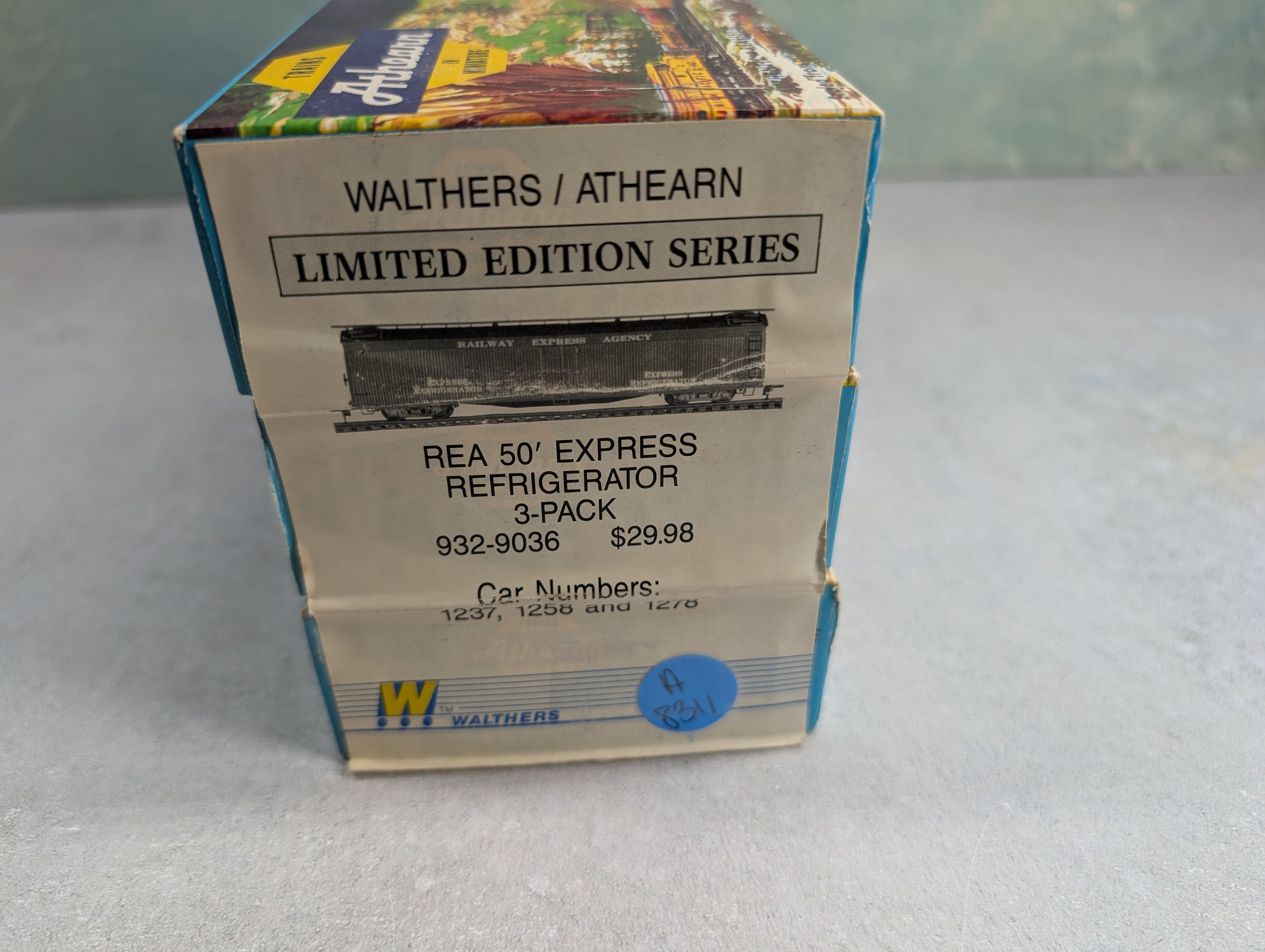 USED Walthers/Athearn 932-9036 HO Scale 50' Express Refrigerator 3 Car Pack Railway Express Agency REA #1237, 1258, 1278