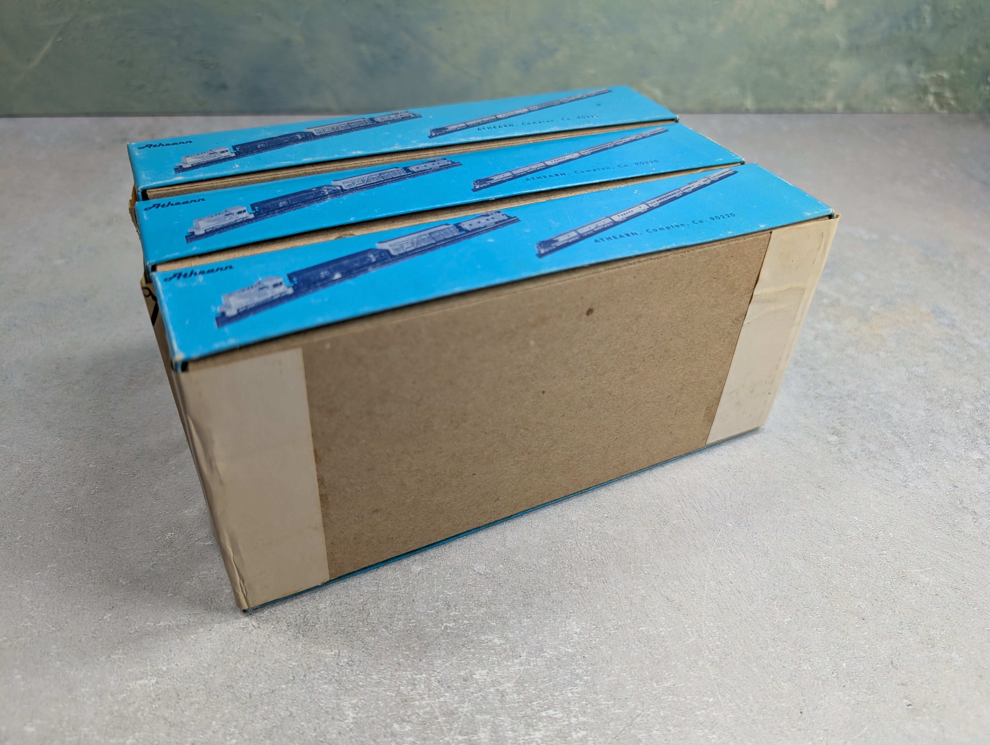 USED Walthers/Athearn 932-9036 HO Scale 50' Express Refrigerator 3 Car Pack Railway Express Agency REA #1237, 1258, 1278