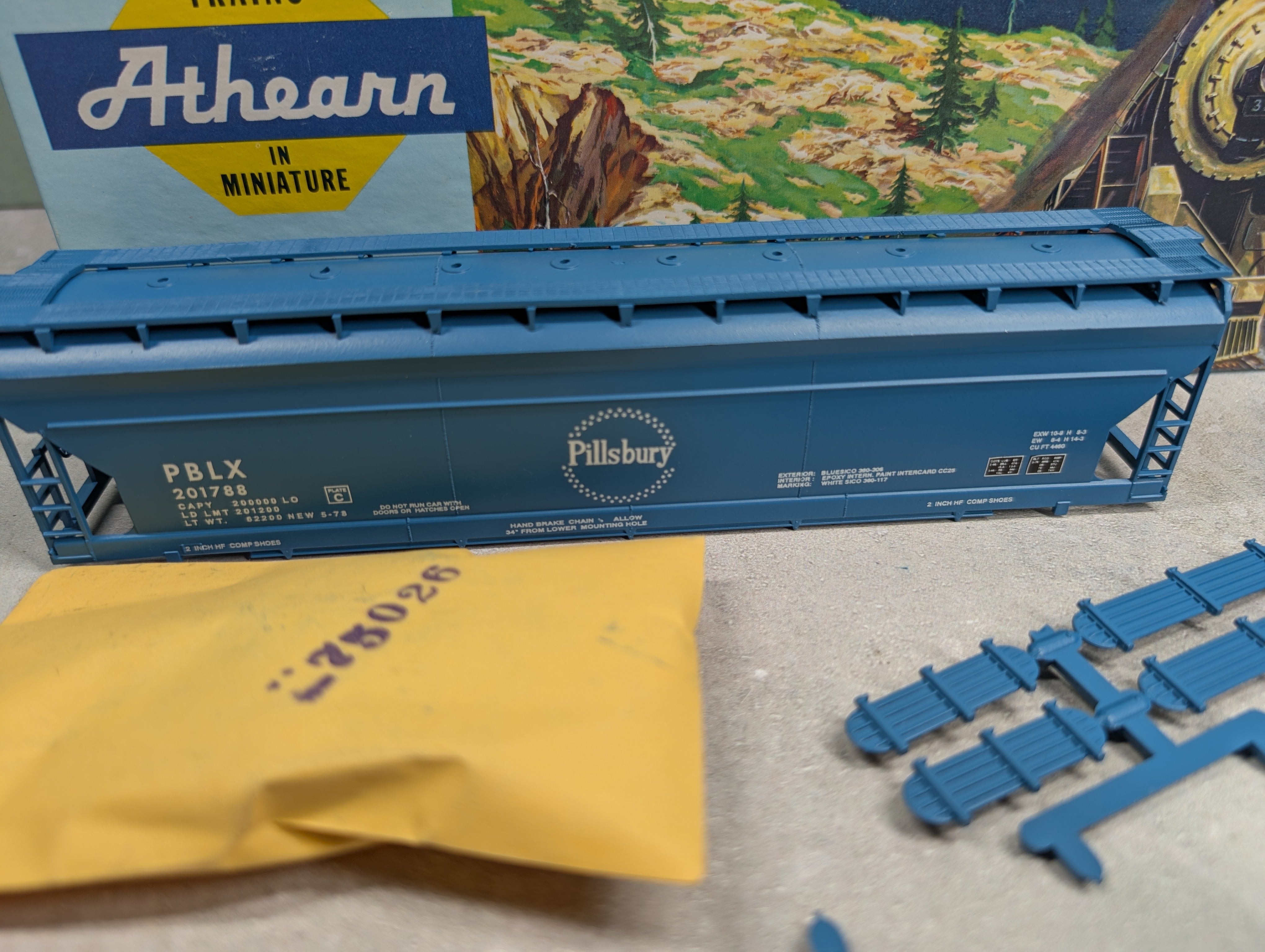 USED Athearn 1966 HO Scale 55' ACF Center-Flow Hopper Pillsbury PBLX #201788 Bev-Bel, Circle Dot Herald KIT