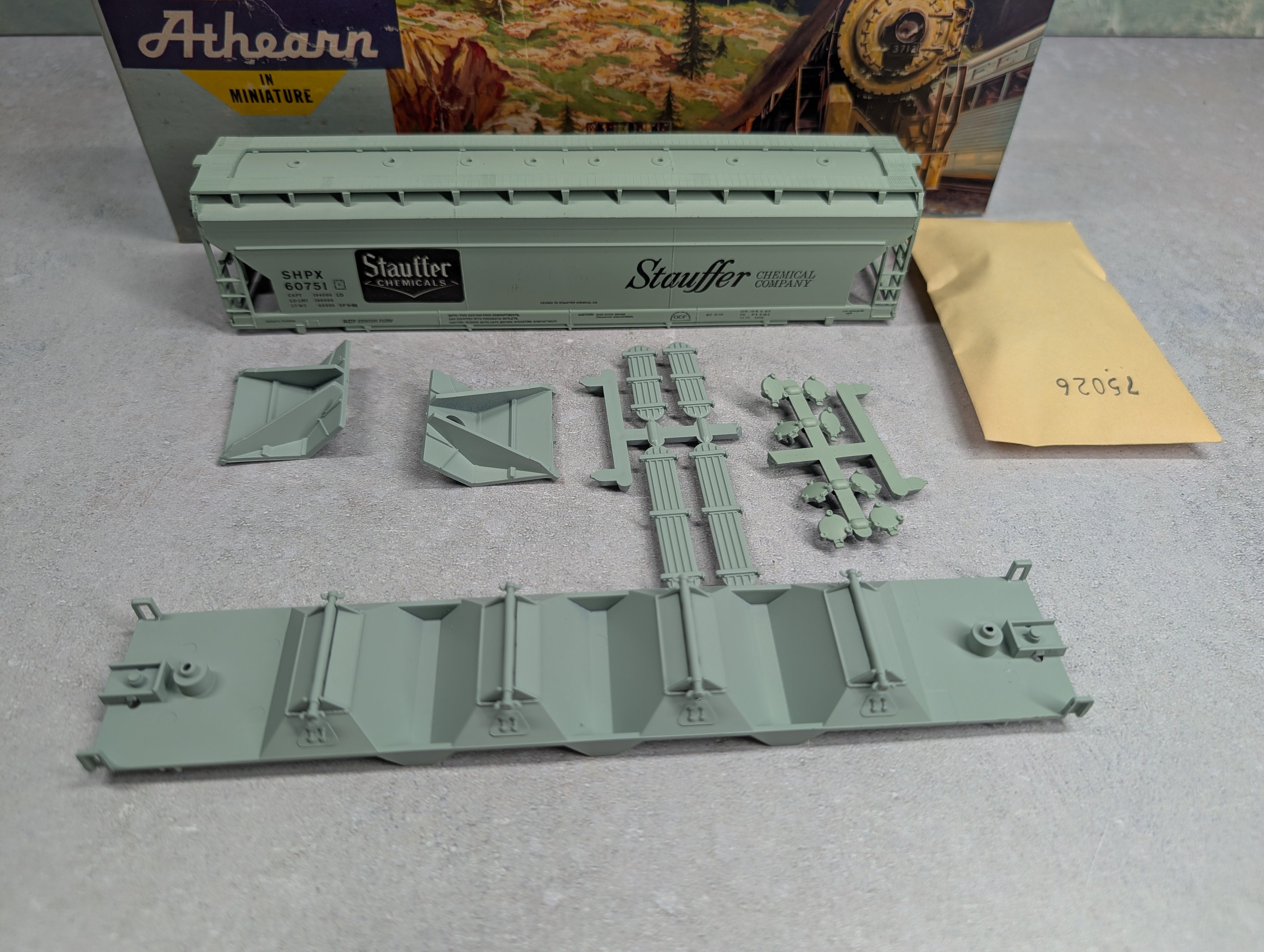 USED Athearn 1922 HO Scale 55' ACF Center-Flow Hopper Stauffer SHPX #60751 KIT