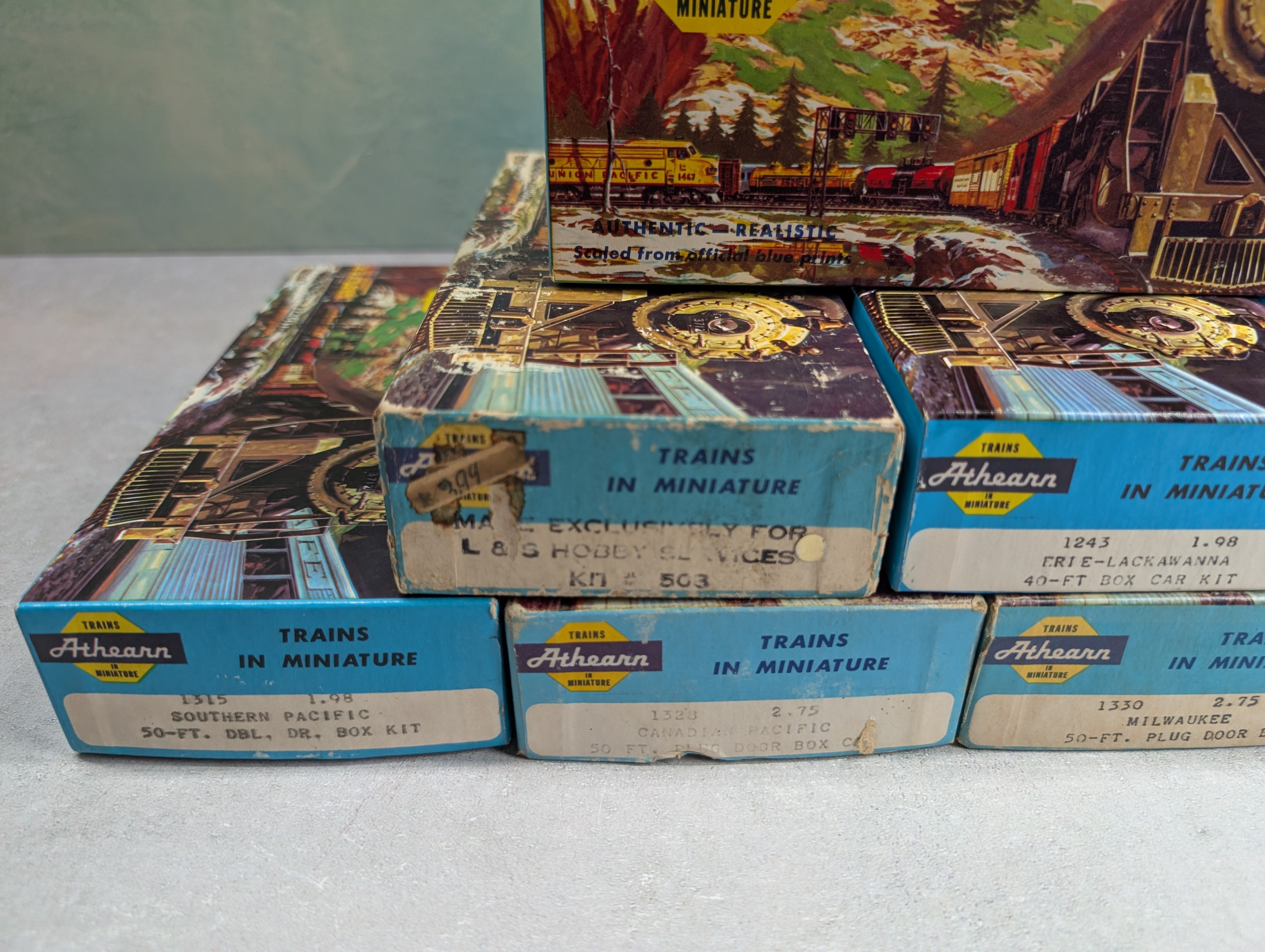 USED Athearn HO Scale Empty Boxes For Storage (8 pcs)