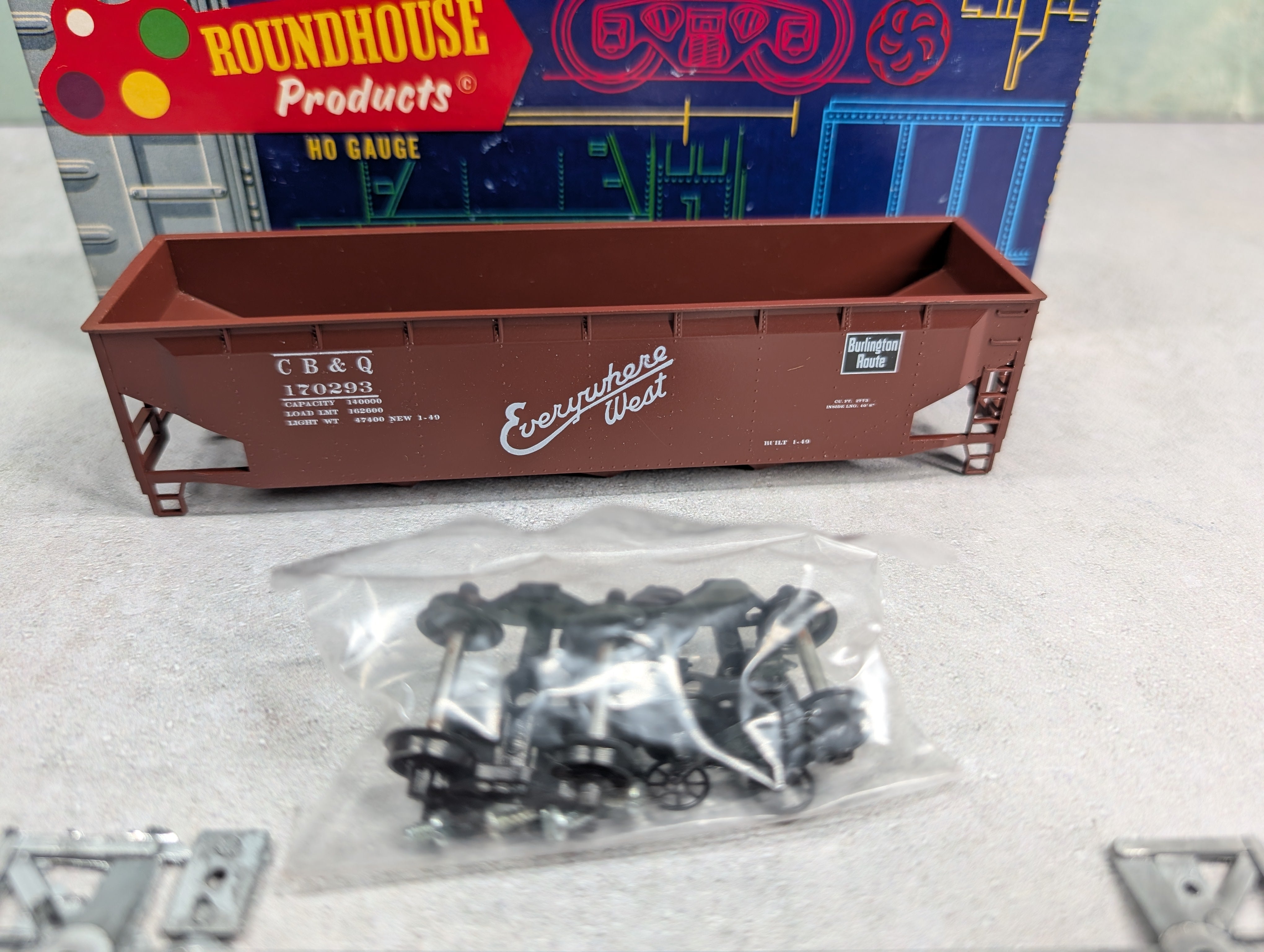 USED Roundhouse 1621 HO Scale 3-Bay Offset Hopper Burlington CB&Q #170293 KIT