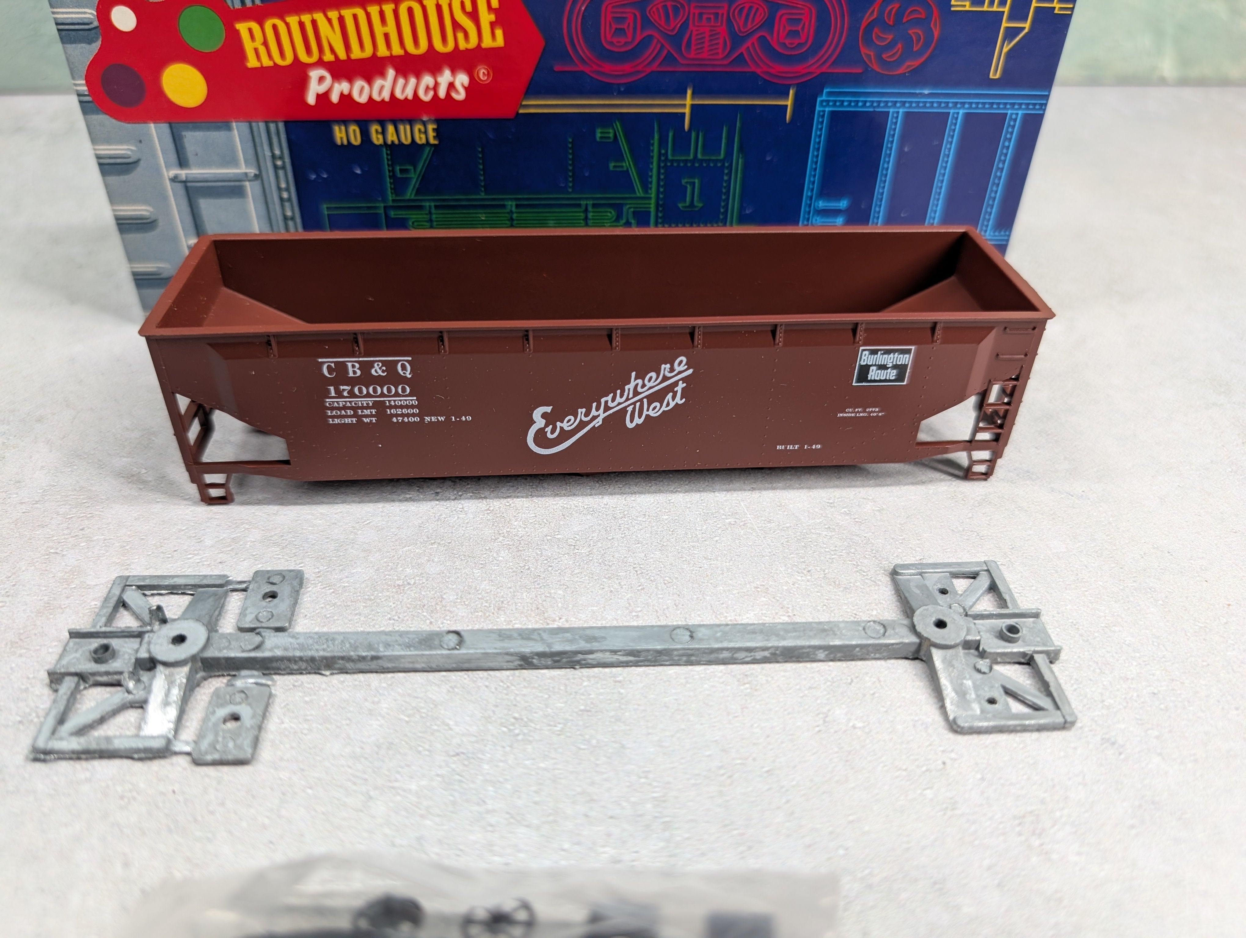 USED Roundhouse 1621 HO Scale 3-Bay Offset Hopper Burlington CB&Q #170000 KIT
