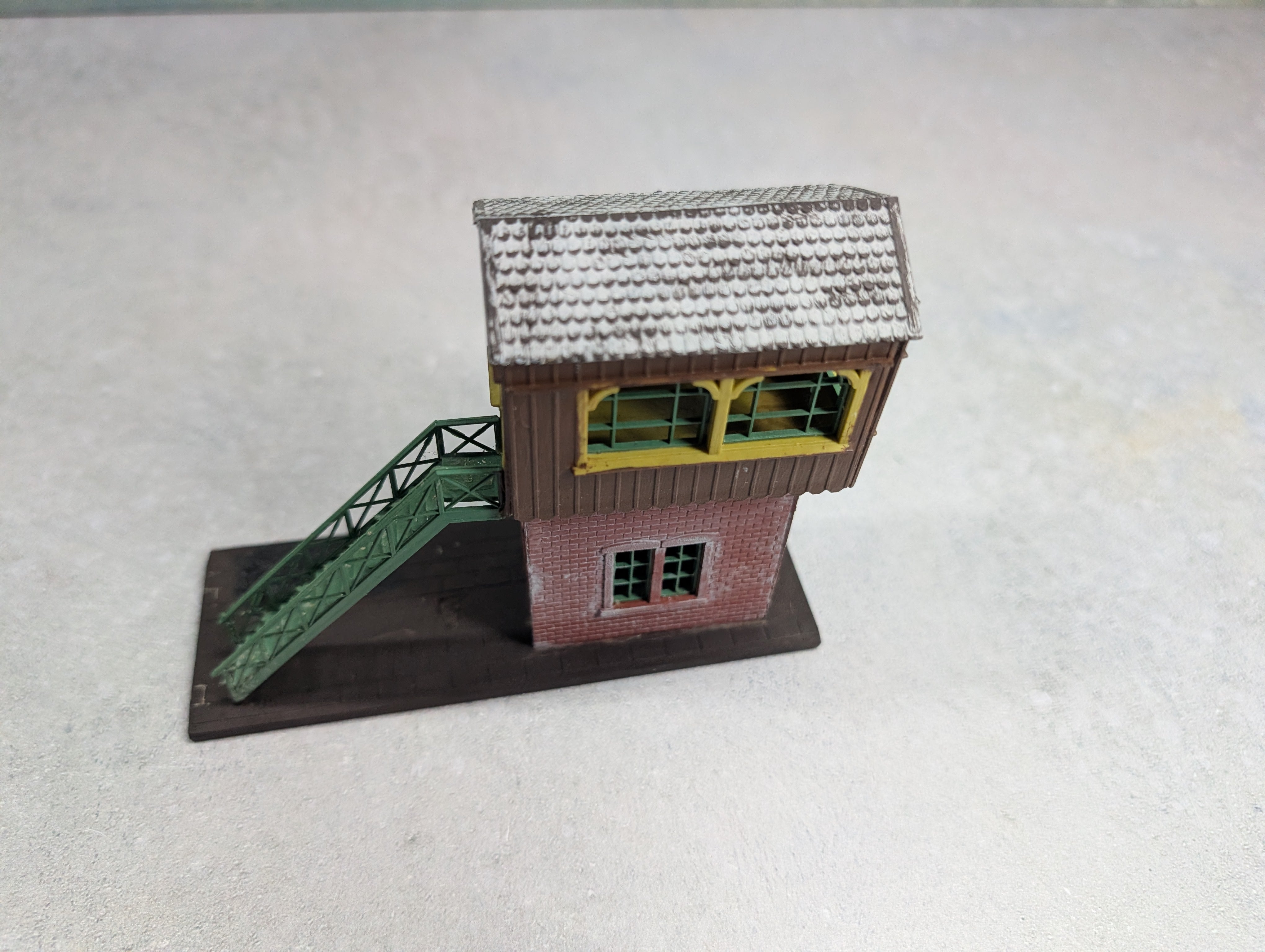 USED Life-Like HO Scale Station Tower