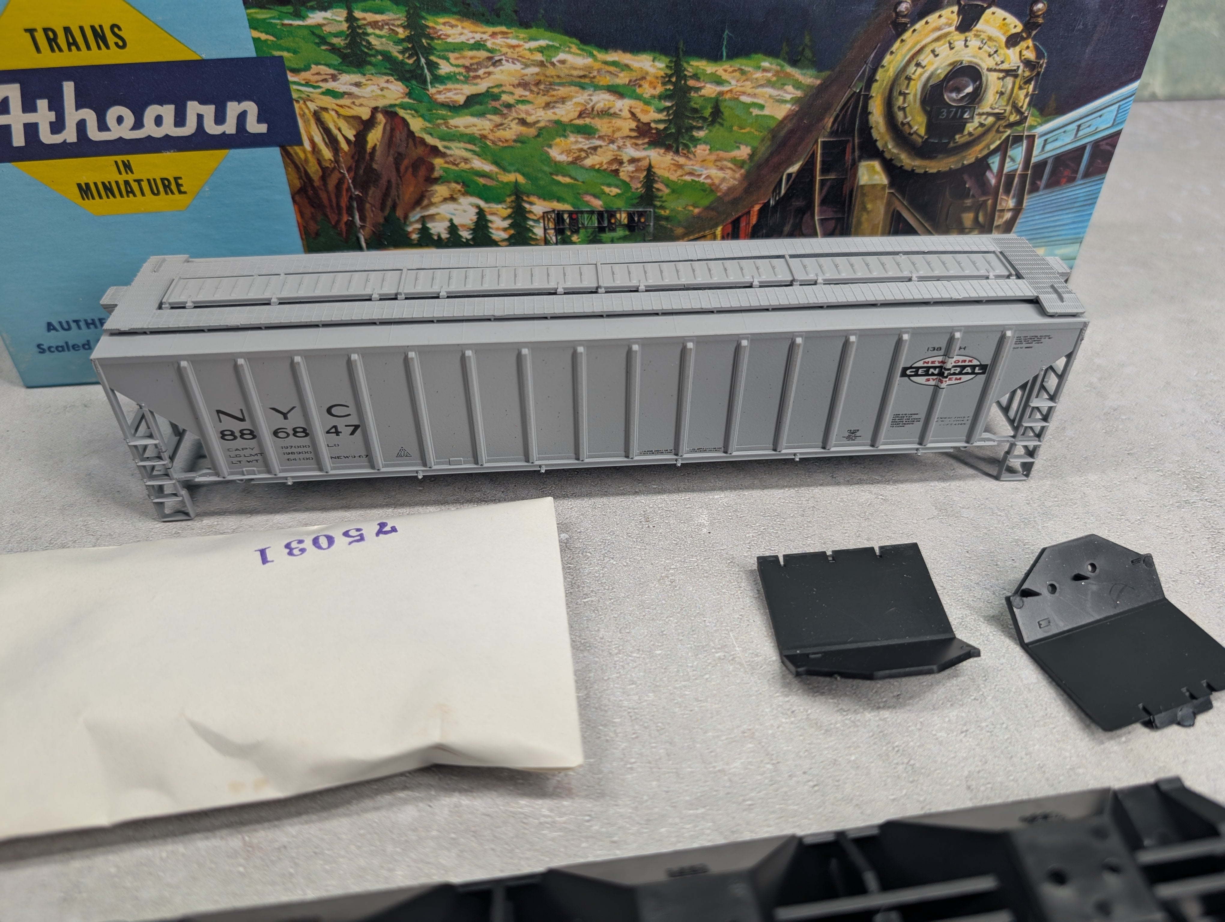 USED Athearn 233 HO Scale 54' Ribside Covered Hopper New York Central NYC #886847 Rail Runner KIT