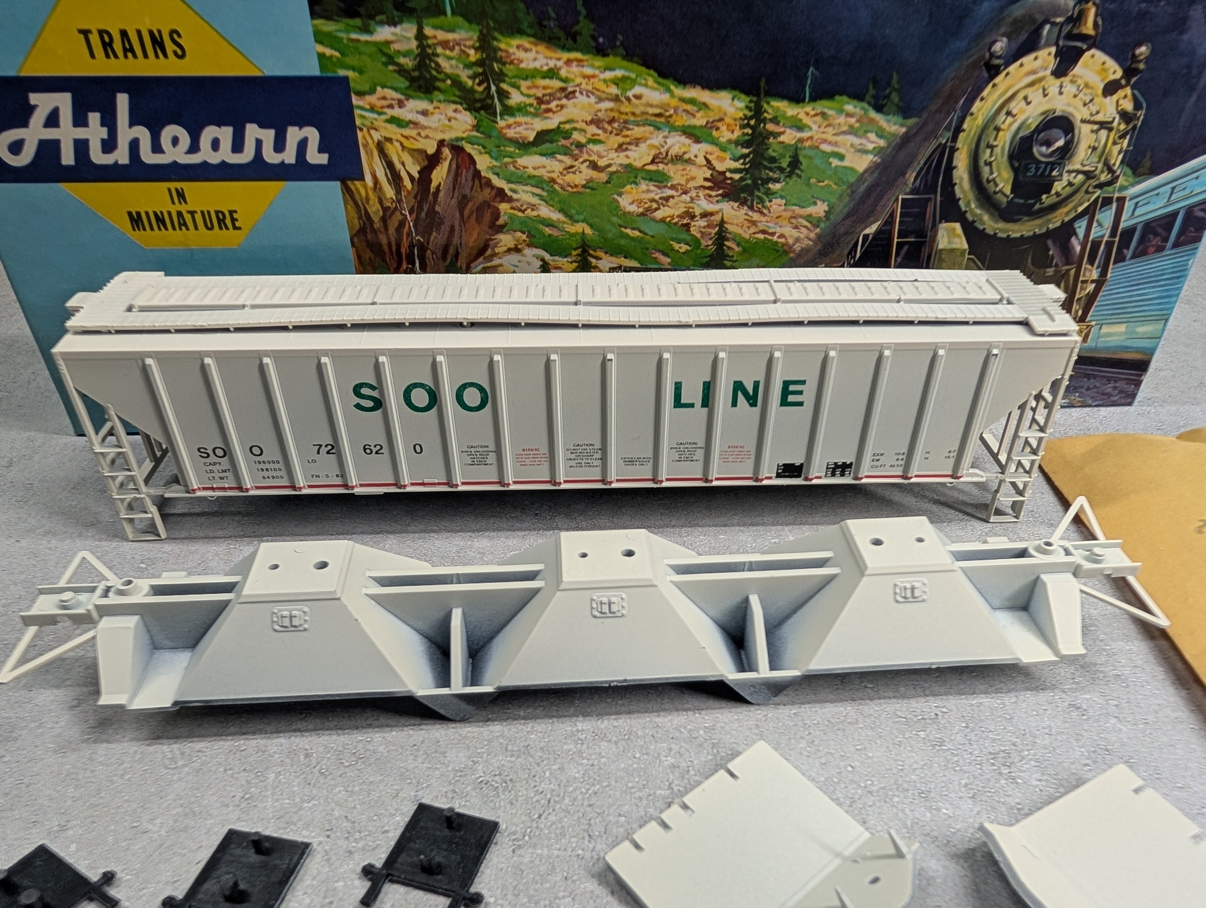 USED Athearn 1070 HO Scale 54' PS Covered Hopper SOO Line #72620 Accurate Finishing KIT