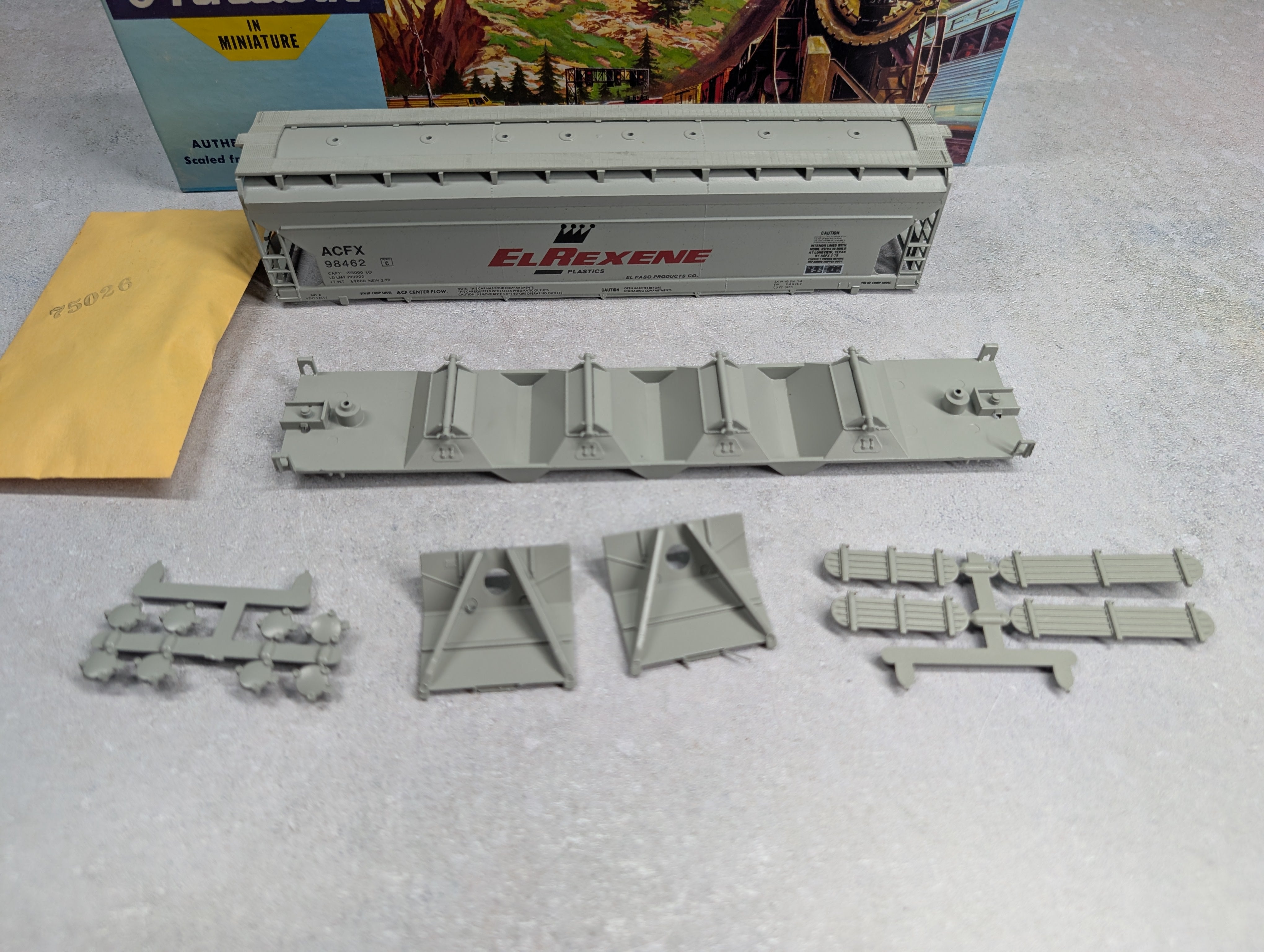 USED Athearn 205 HO Scale 55' ACF Center Flow El Rexene ACFX #98462 Rail Runner KIT