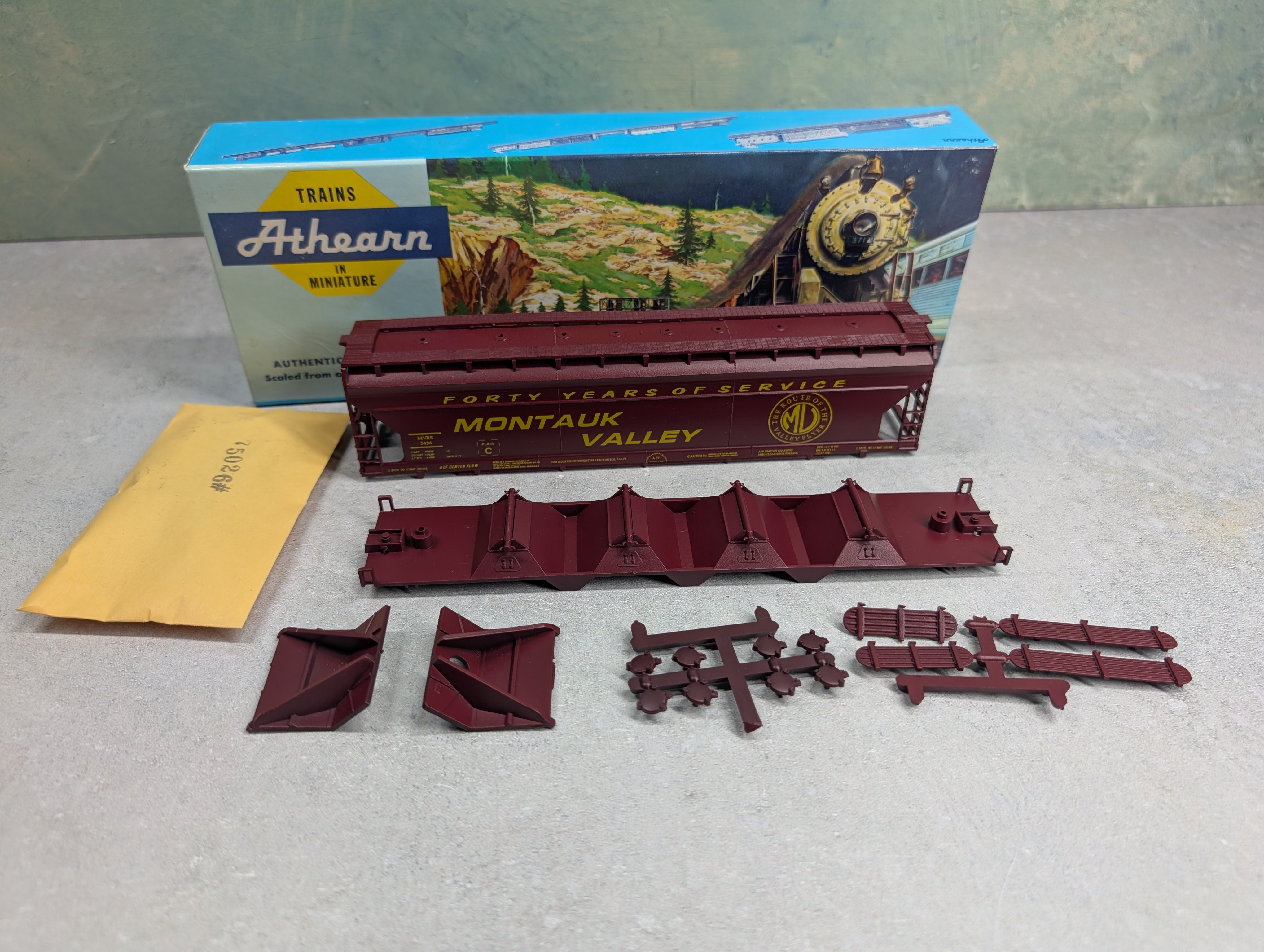 USED Athearn HO Scale 55' ACF Center Flow Montauk Valley MVRR #5494 Nassau Custom KIT