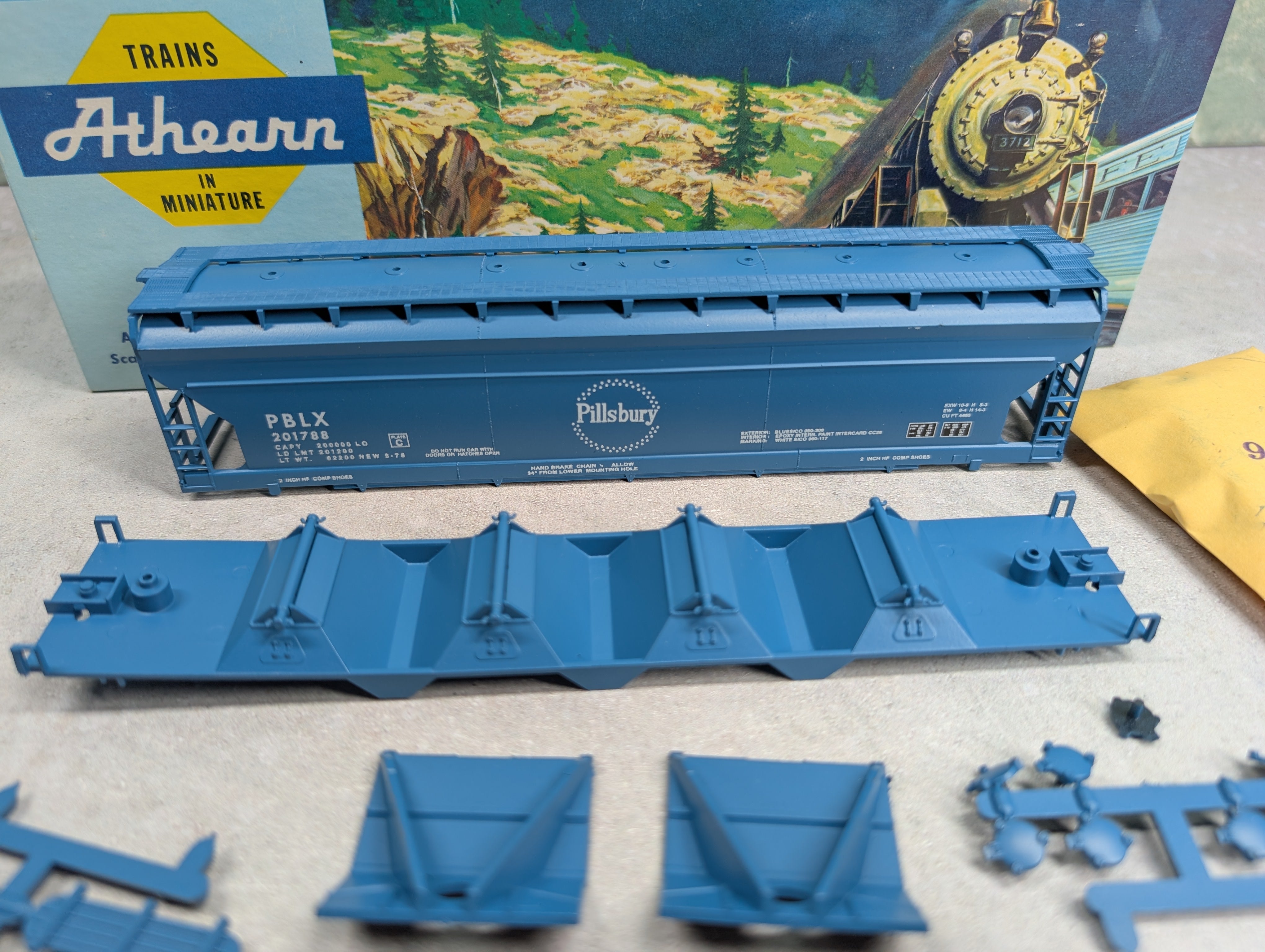 USED Athearn 1966 HO Scale 55' ACF Center Flow Pillsbury PBLX #201788 Bev-Bel KIT