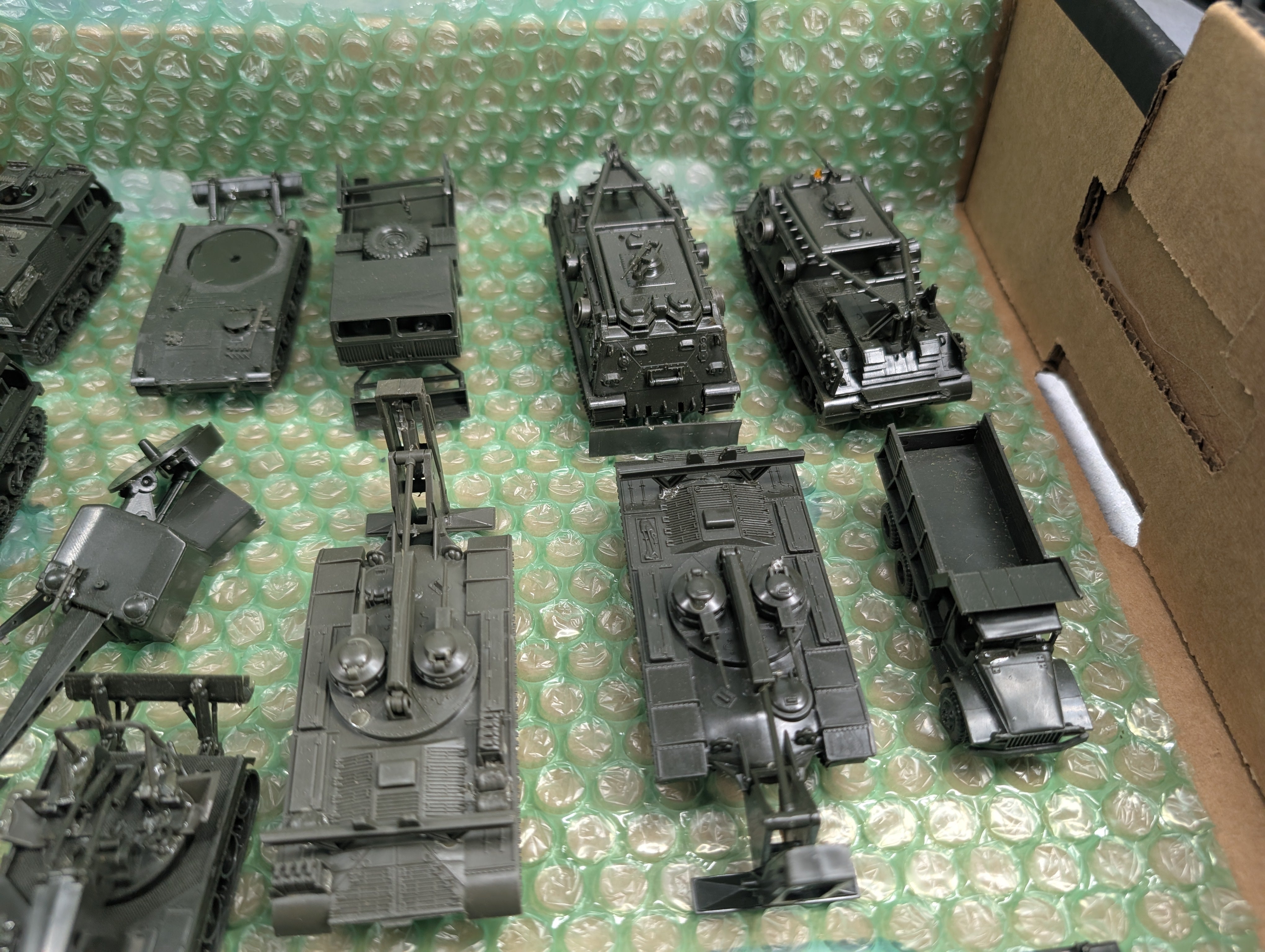 USED Roco HO Scale Lot of Various Army Tank Cars, Vehicles, Parts and more, MiniTanks