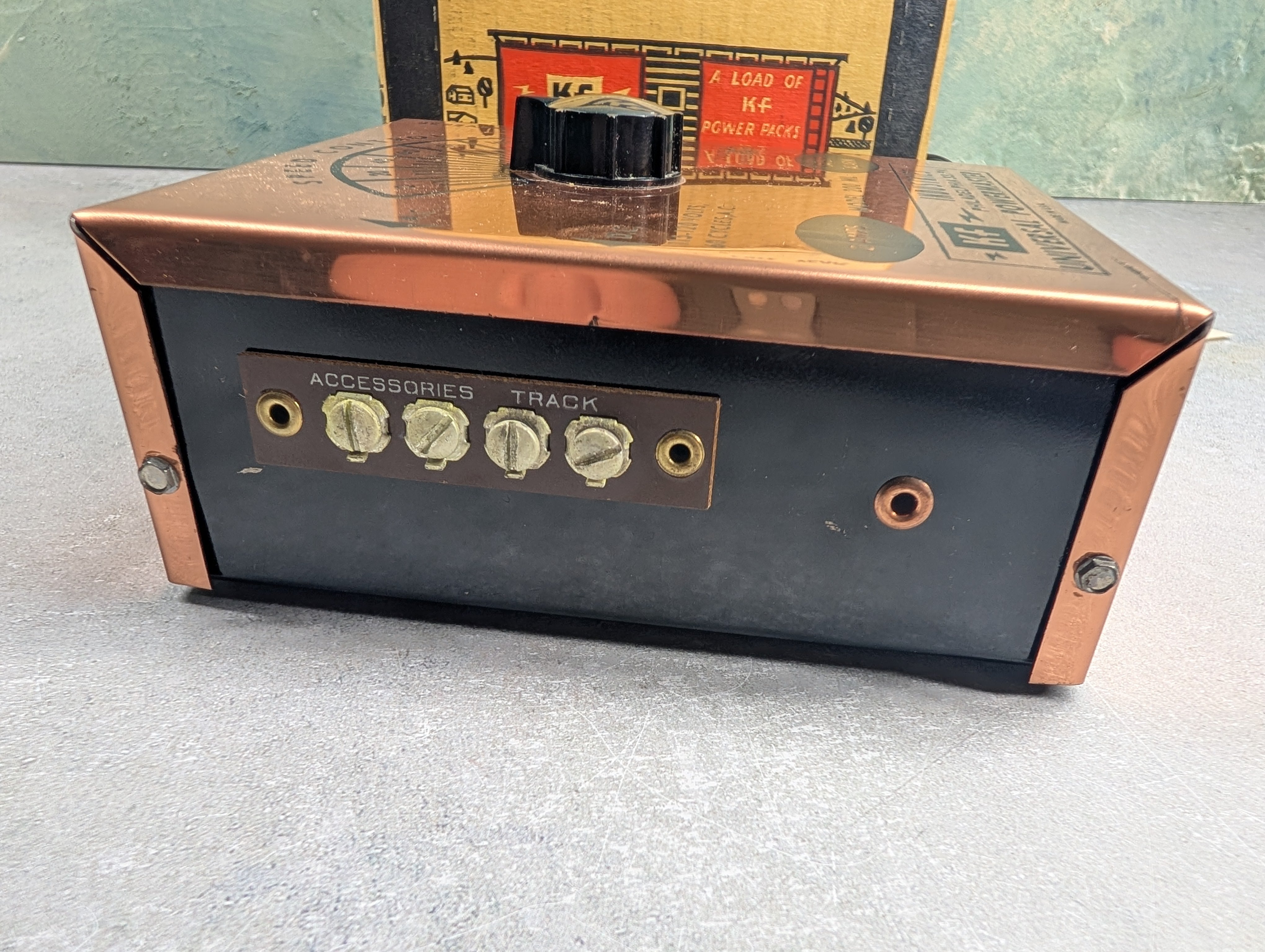 USED KF Industries HO Scale 2 Amp DC Hobby Transformer, Power Pack