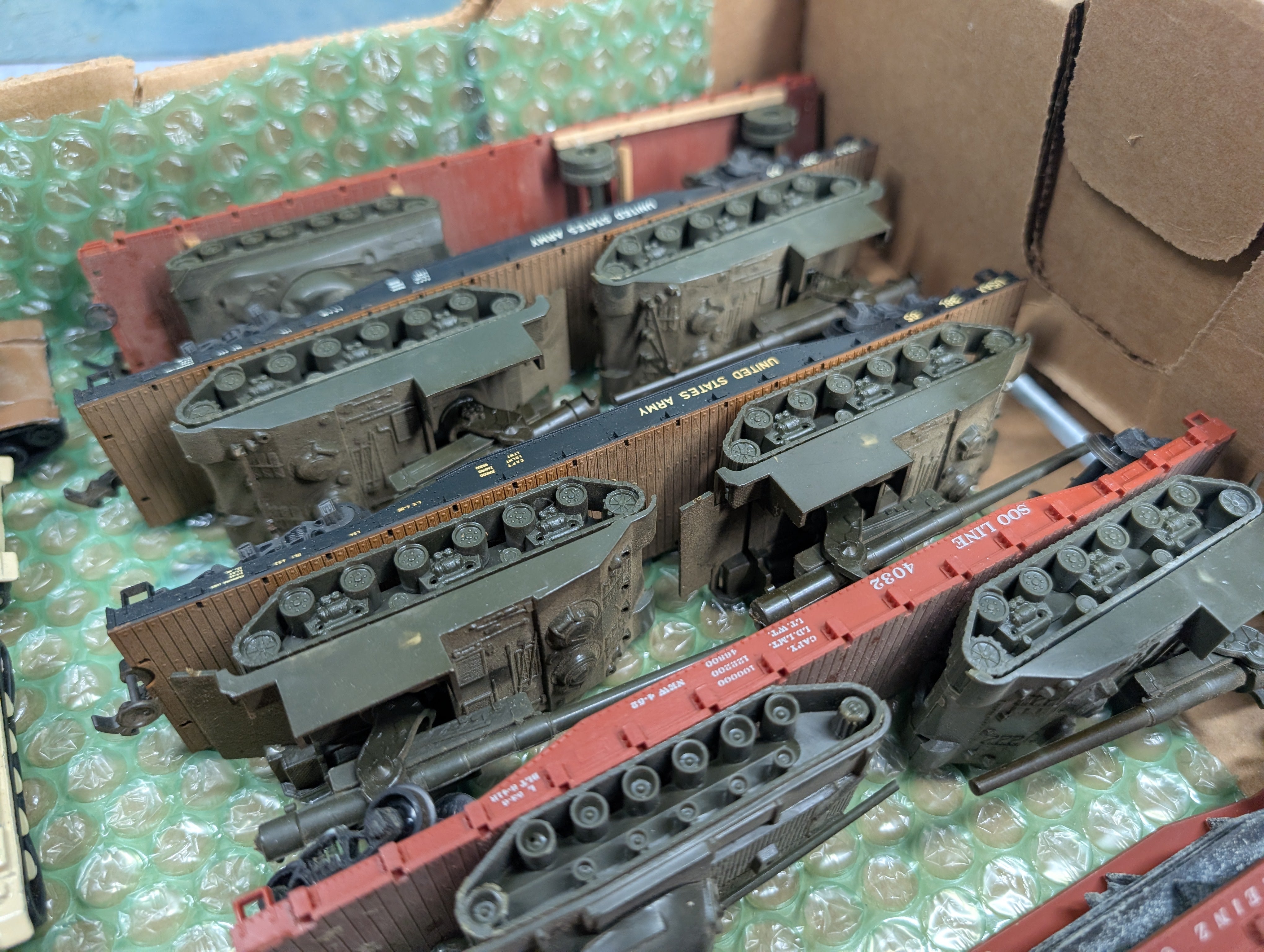 USED Roco HO Scale Lot of Various Army Tank Cars, Vehicles, Flat Cars & More, MiniTanks