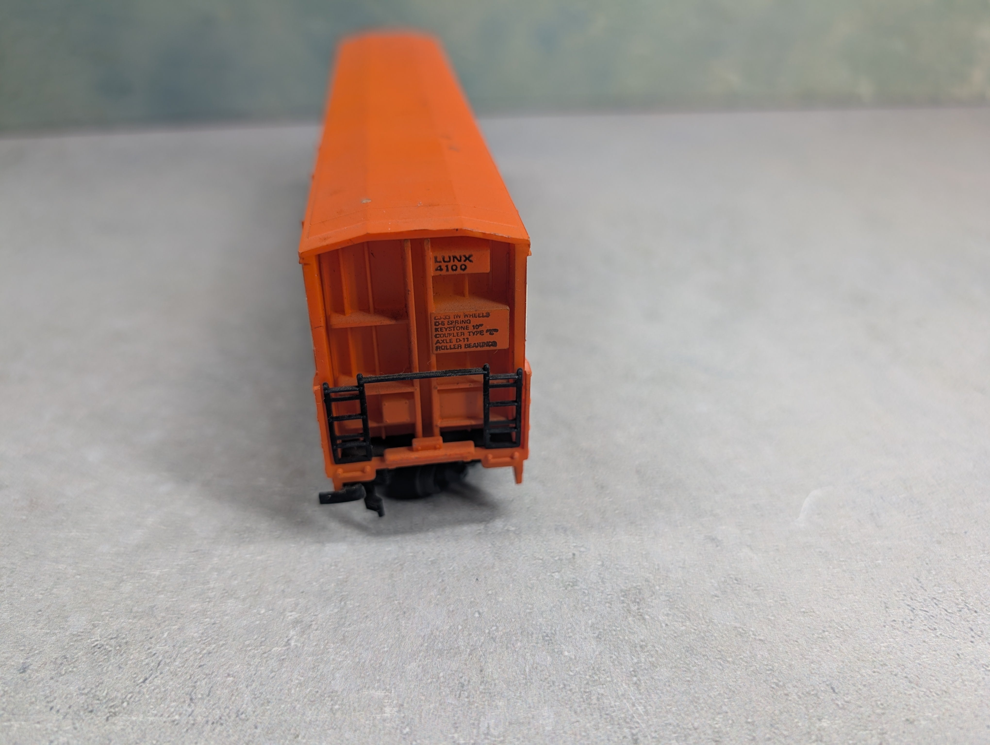 USED HO Scale Thrall Door Box Car Armstrong LUNX #4100