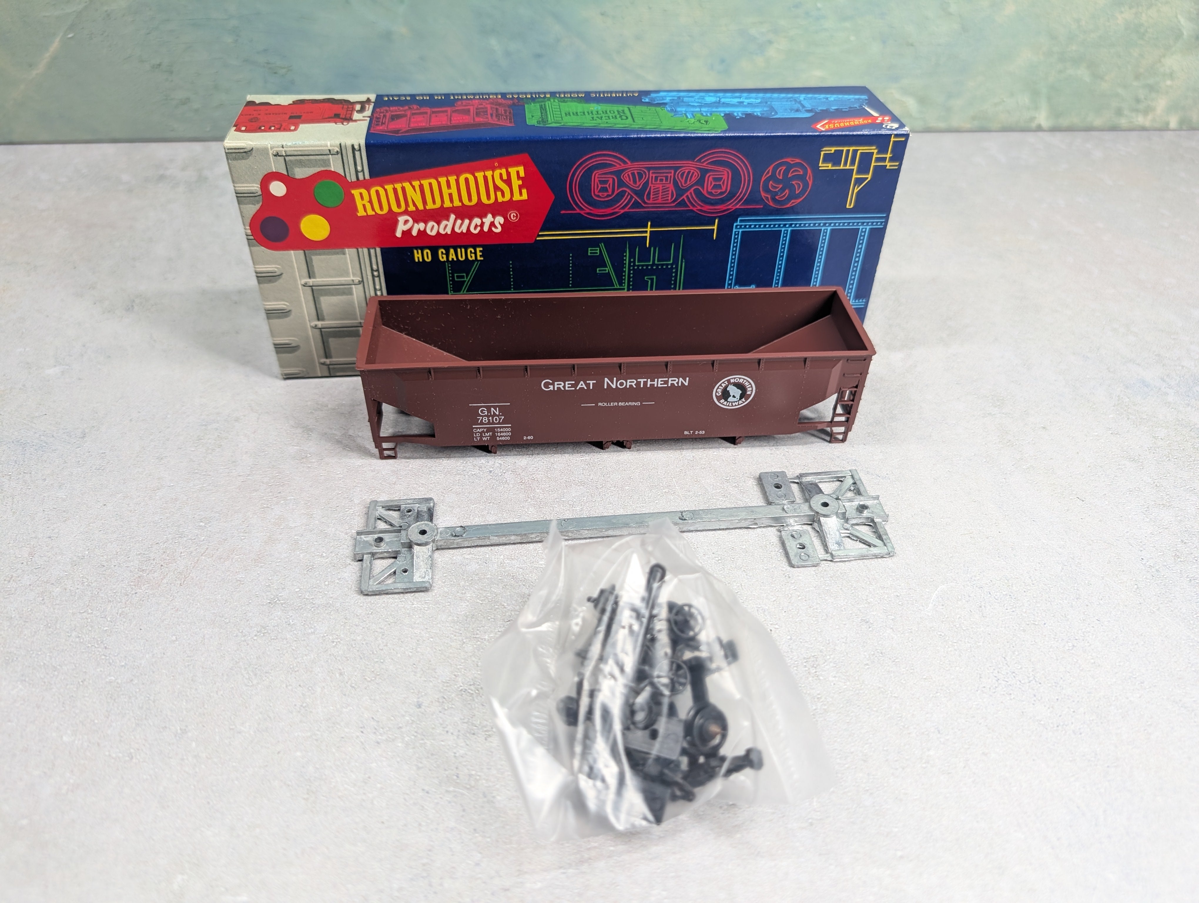 USED Roundhouse 7737 HO Scale Ballast Hopper Great Northern GN #78107 Small Letters KIT