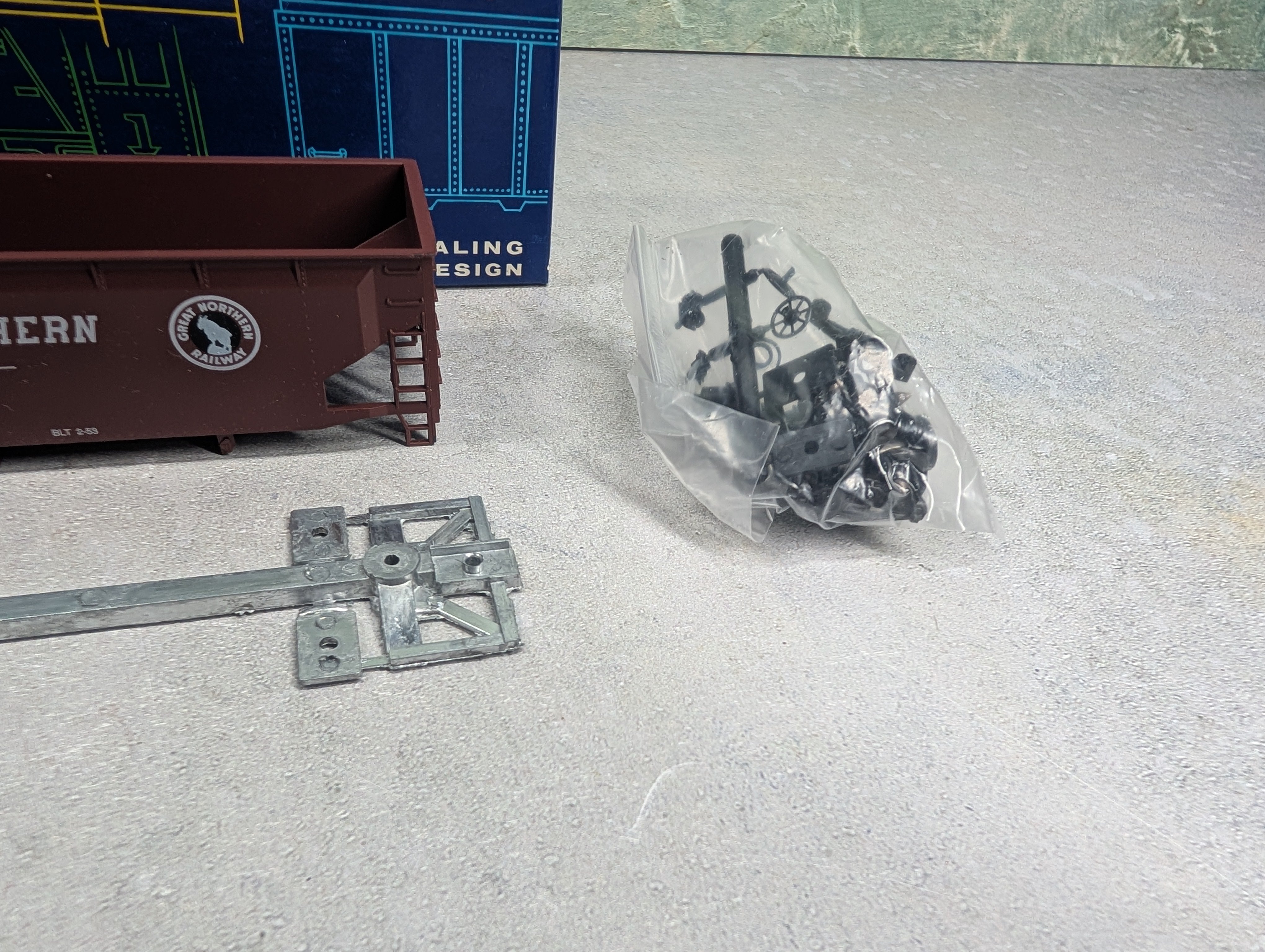 USED Roundhouse 7736 HO Scale Ballast Hopper Great Northern GN #78034 Large Letters KIT