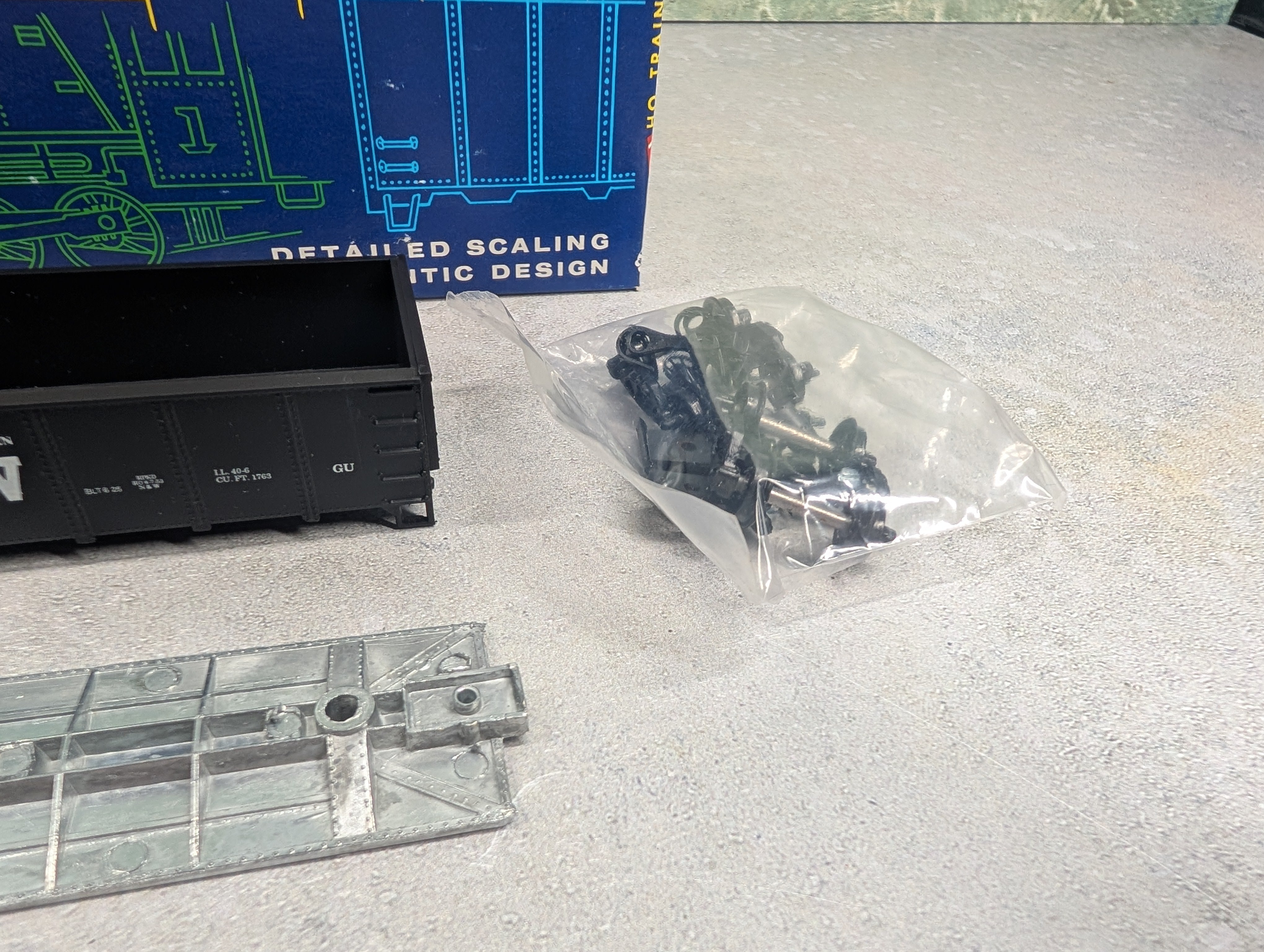 USED Roundhouse 3252 HO Scale 40' Peak-End Gondola Norfolk & Western N&W #94102 KIT