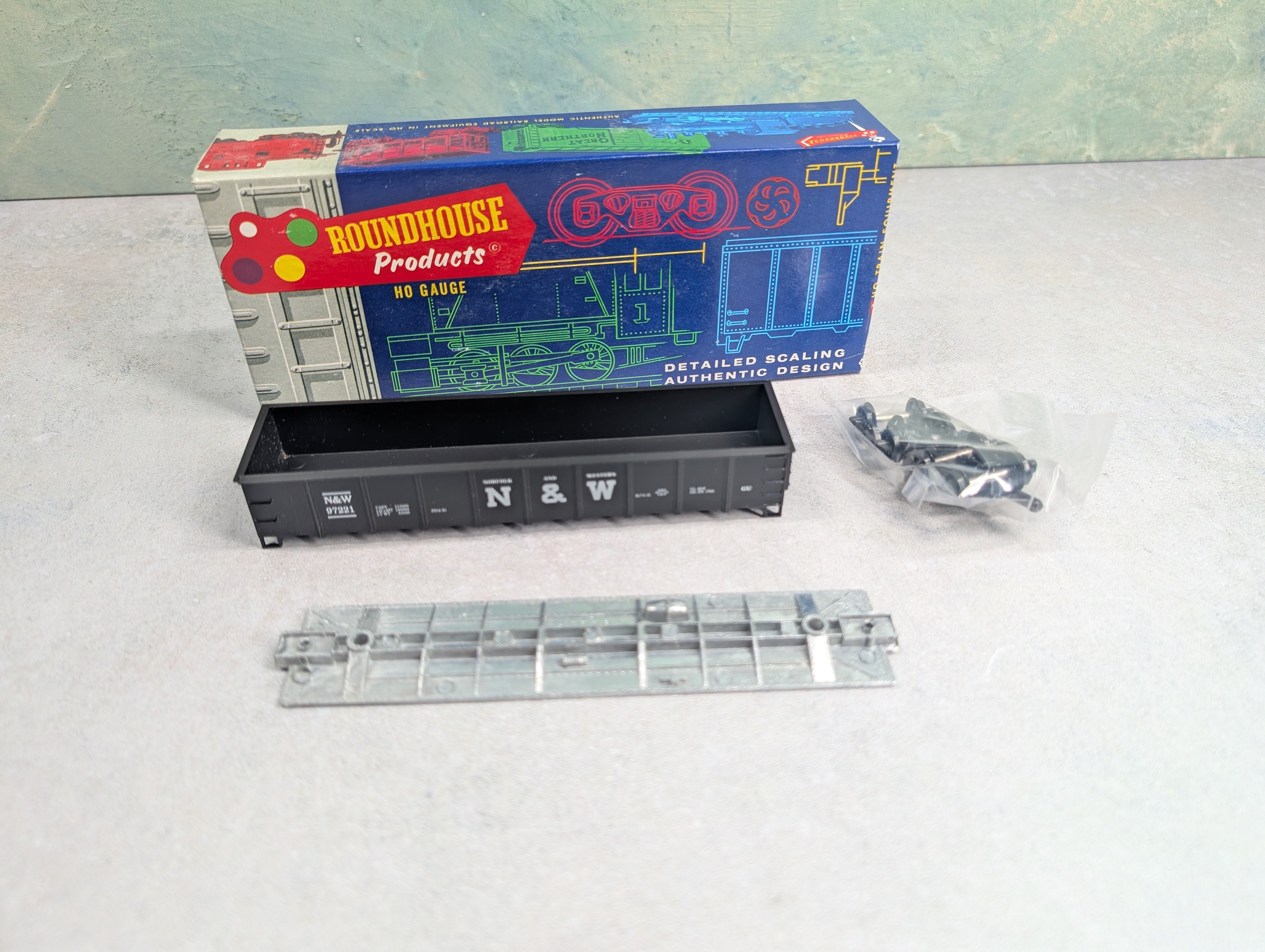 USED Roundhouse 3252 HO Scale 40' Peak-End Gondola Norfolk & Western N&W #97221 KIT