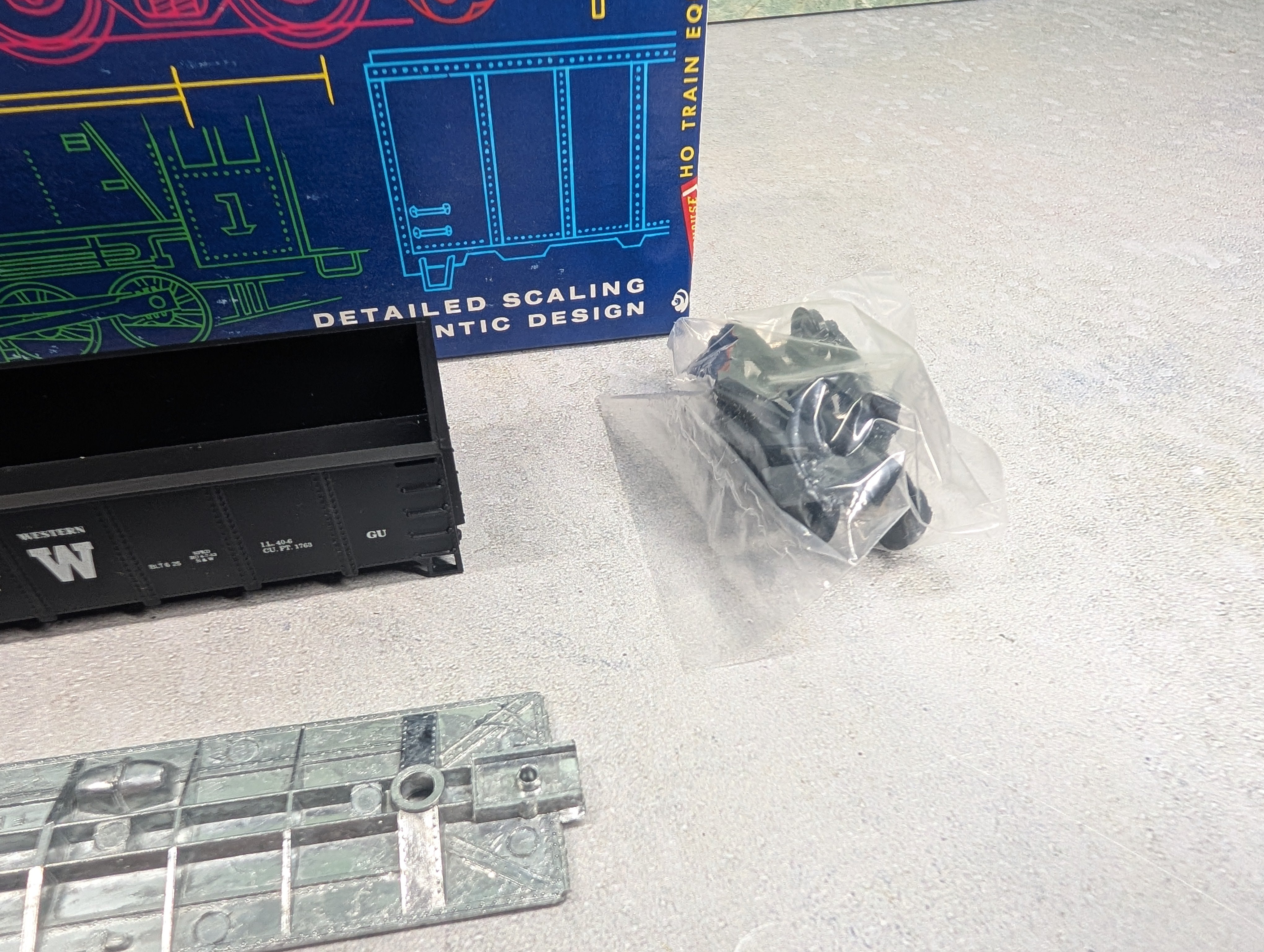 USED Roundhouse 3252 HO Scale 40' Peak-End Gondola Norfolk & Western N&W #97490 KIT