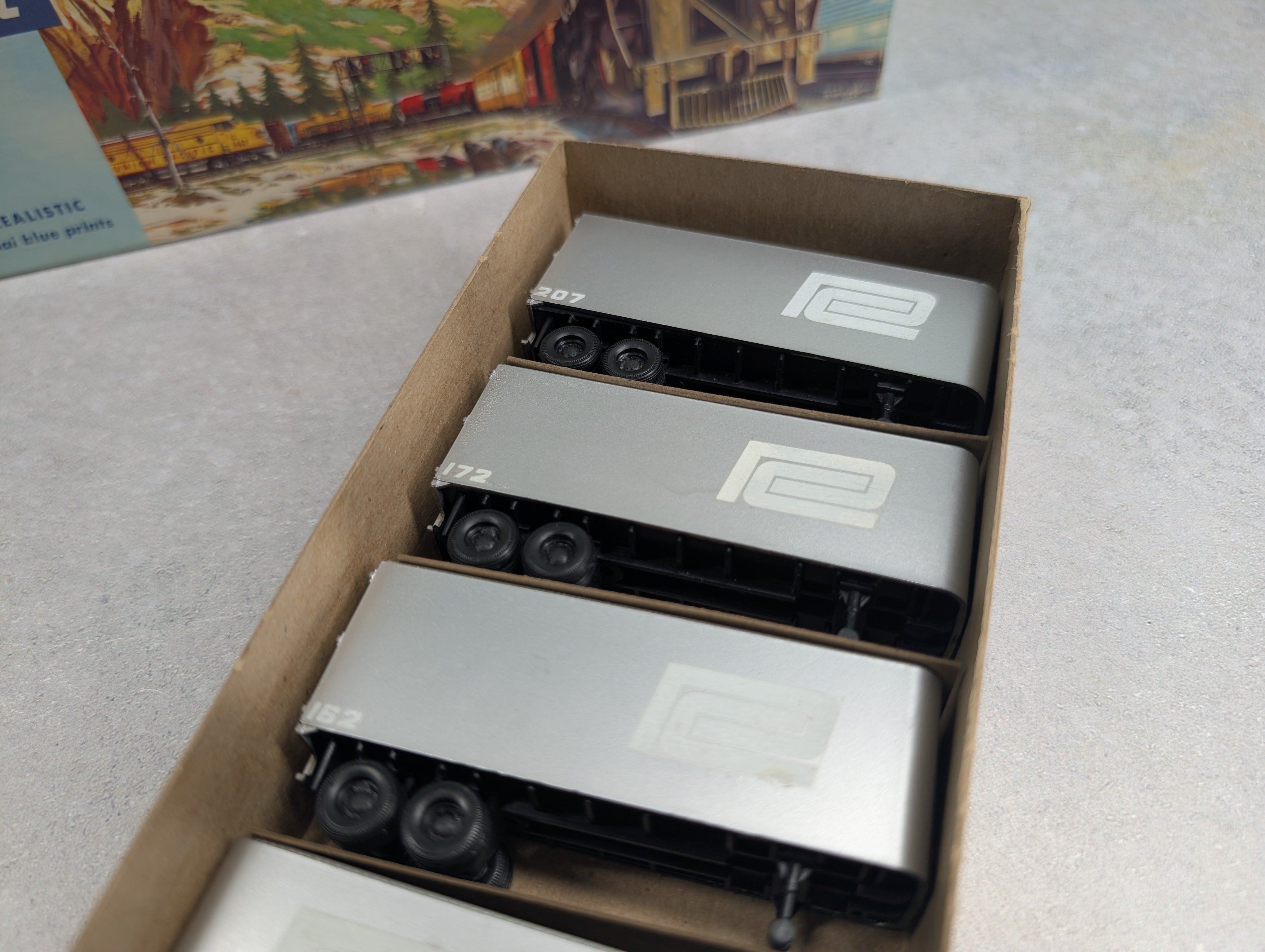 USED Athearn HO Scale 24' Piggyback Trailers Penn Central Custom w/ Decals (6 pcs)