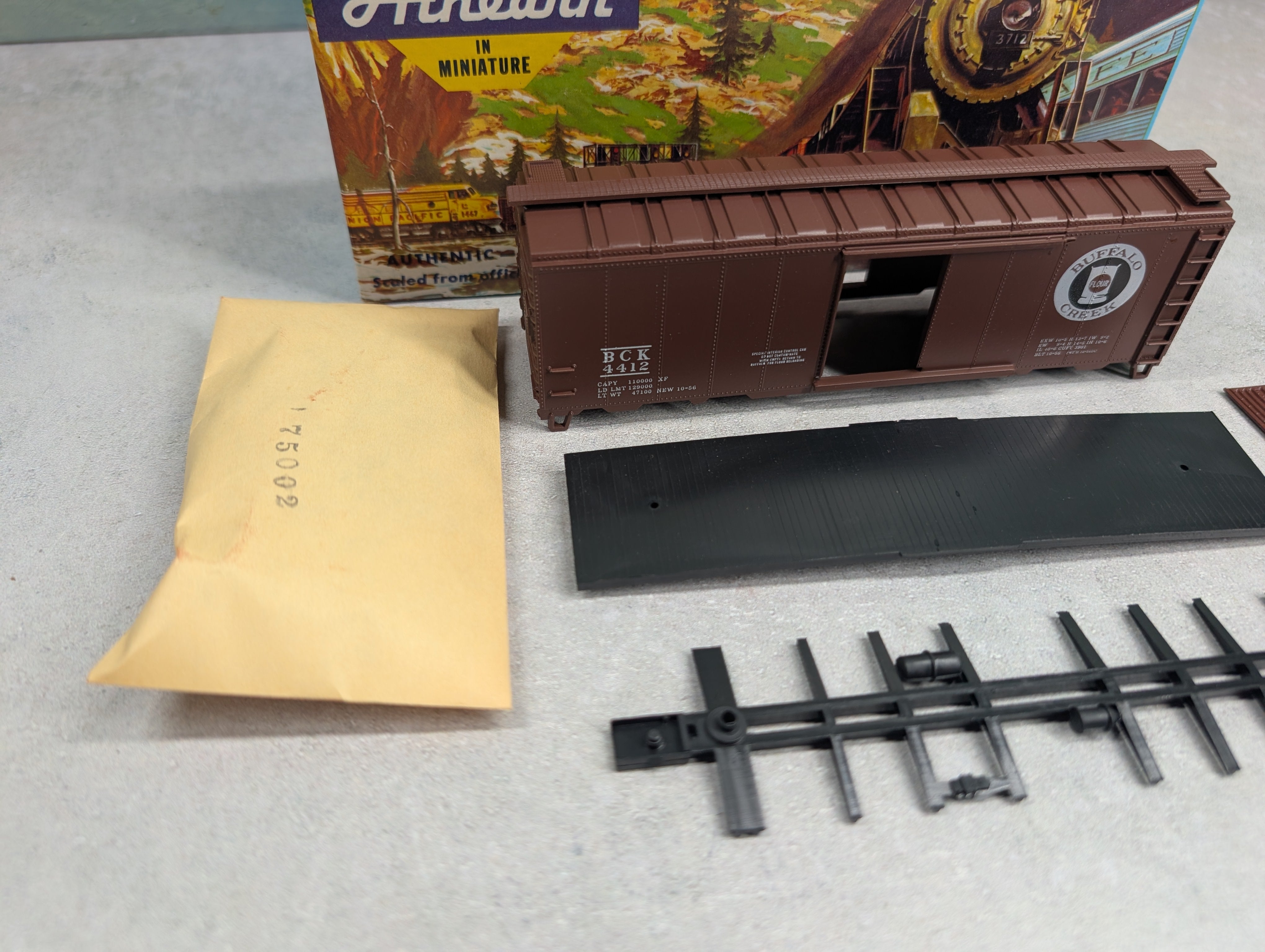 USED Athearn #278-1 HO Scale 40' Box Car Buffalo Creek BCK #4412 Bev-Bel KIT