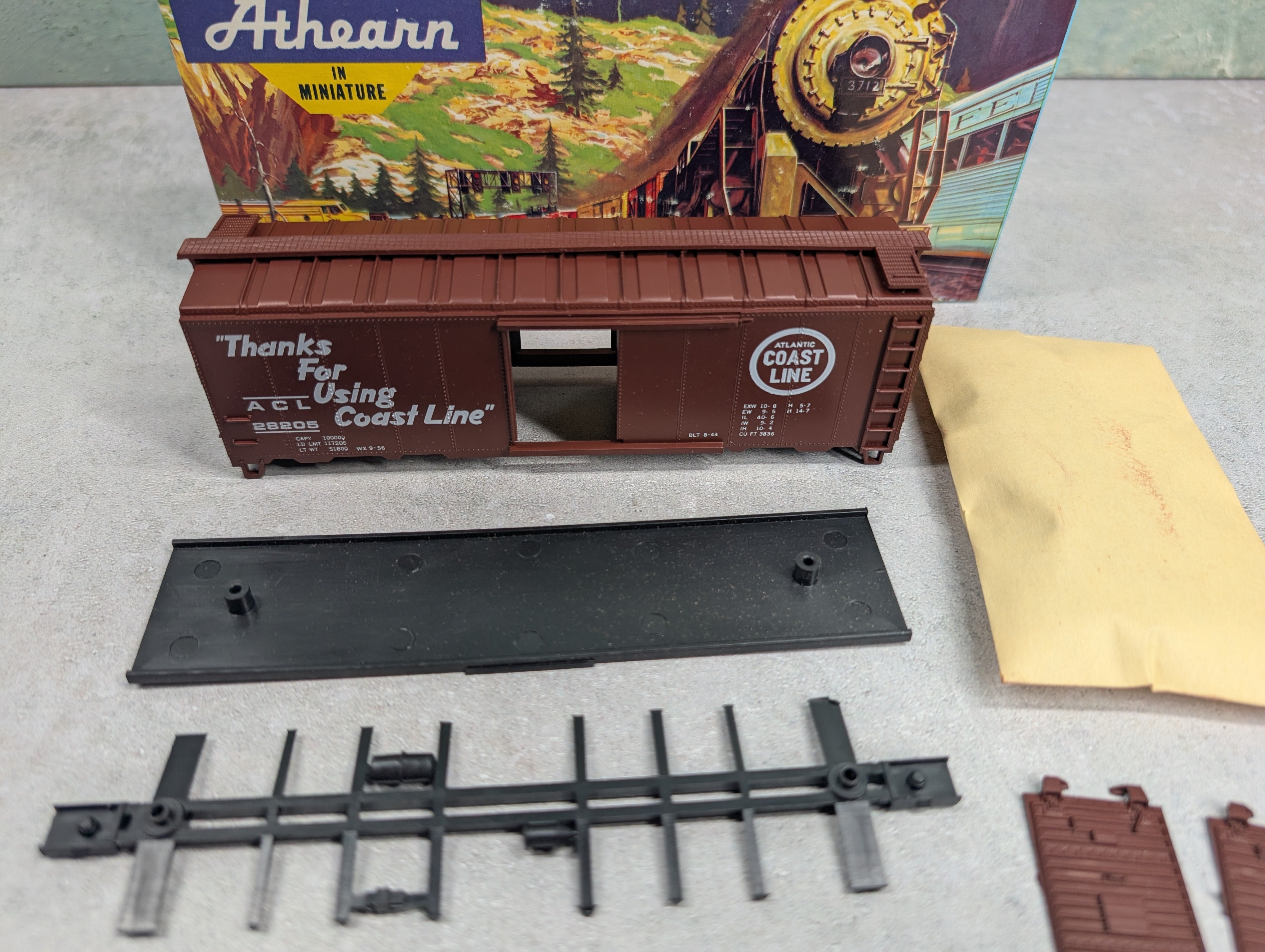USED Athearn #811 HO Scale 40' Box Car Atlantic Coast Line ACL #28205 Bev-Bel KIT