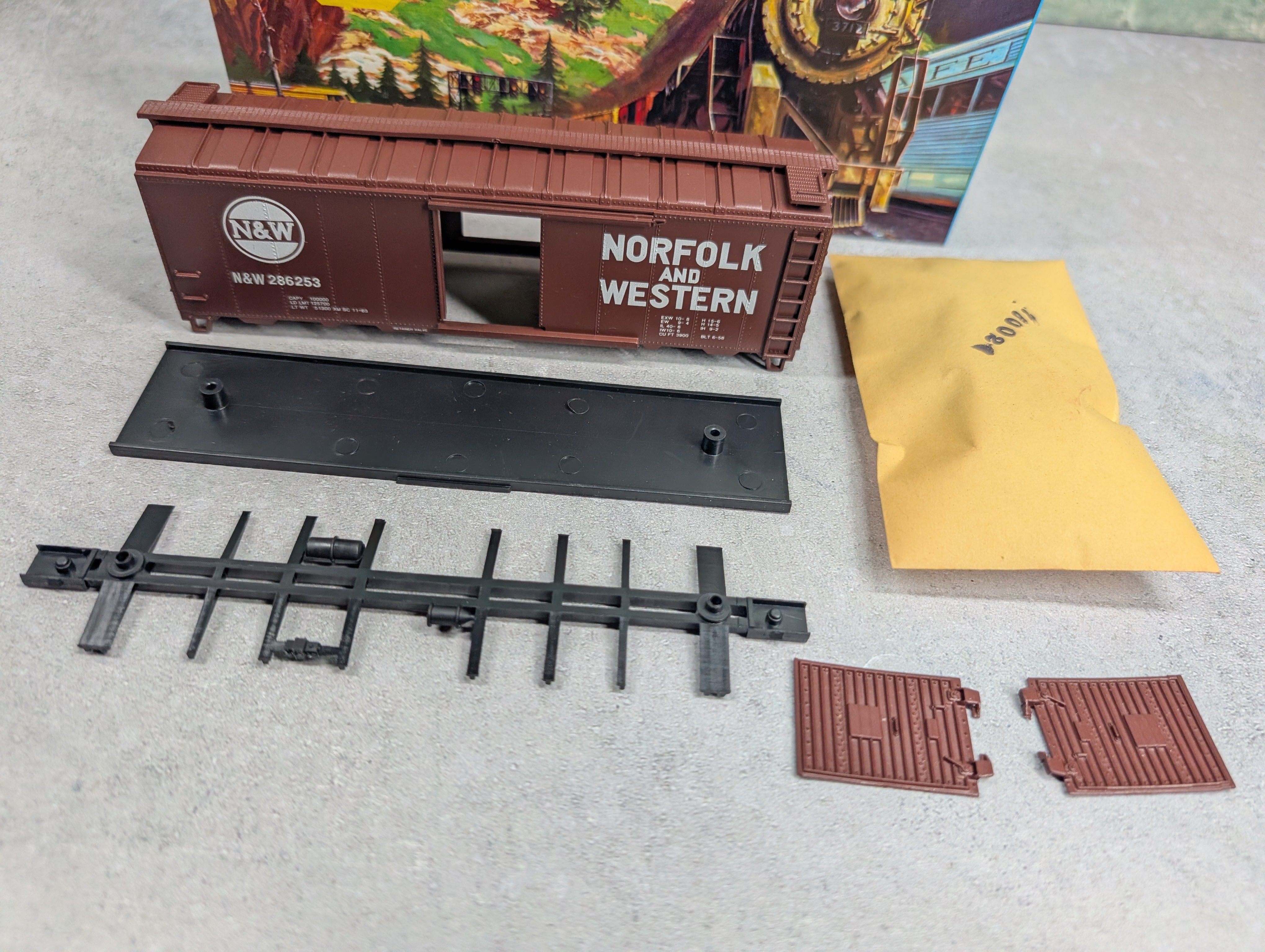 USED Athearn #451-1 HO Scale 40' Box Car Norfolk & Western N&W #286253 Bev-Bel KIT