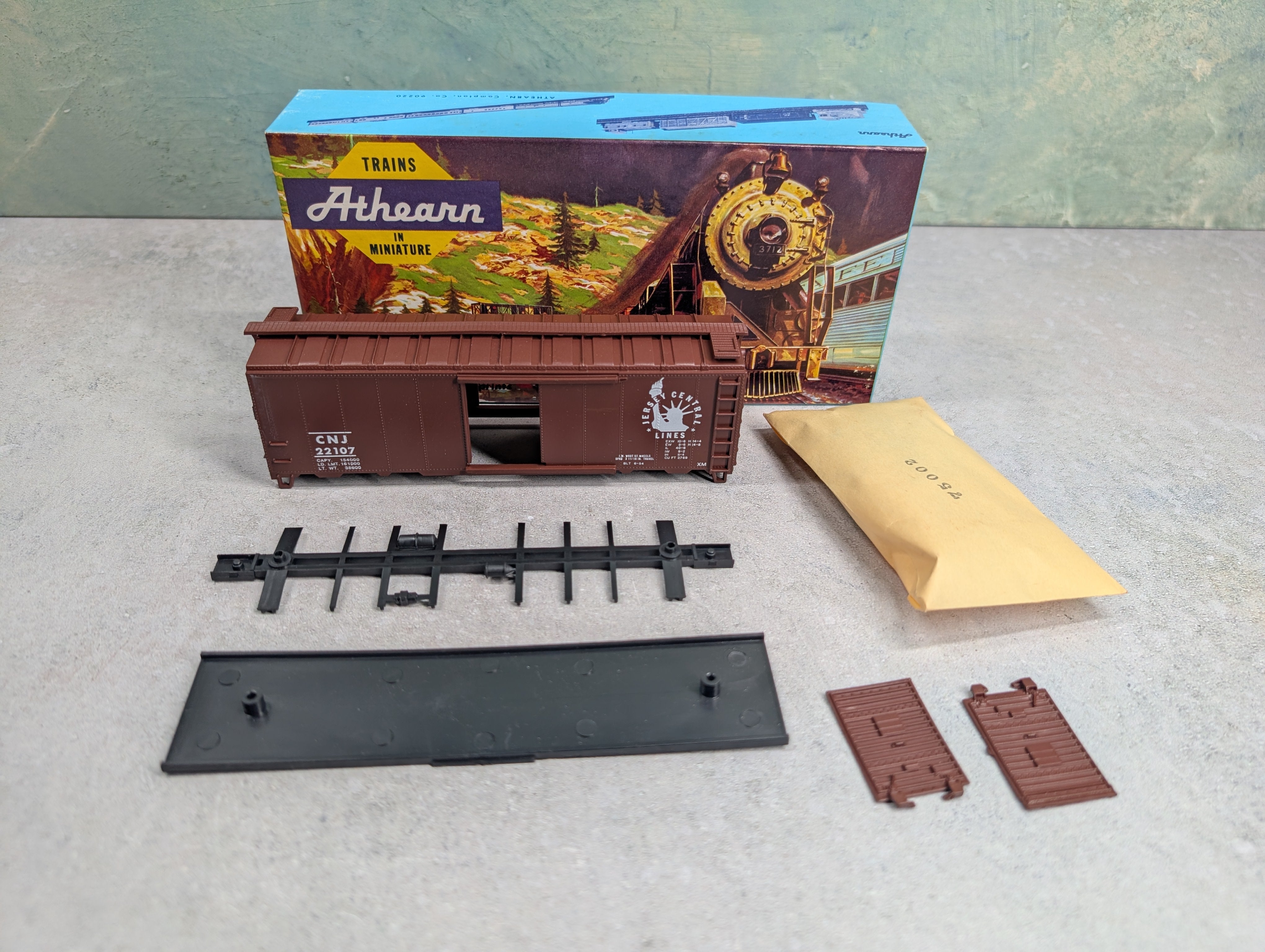 USED Athearn #294-1 HO Scale 40' Box Car Jersey Central CNJ #22107 Bev-Bel KIT