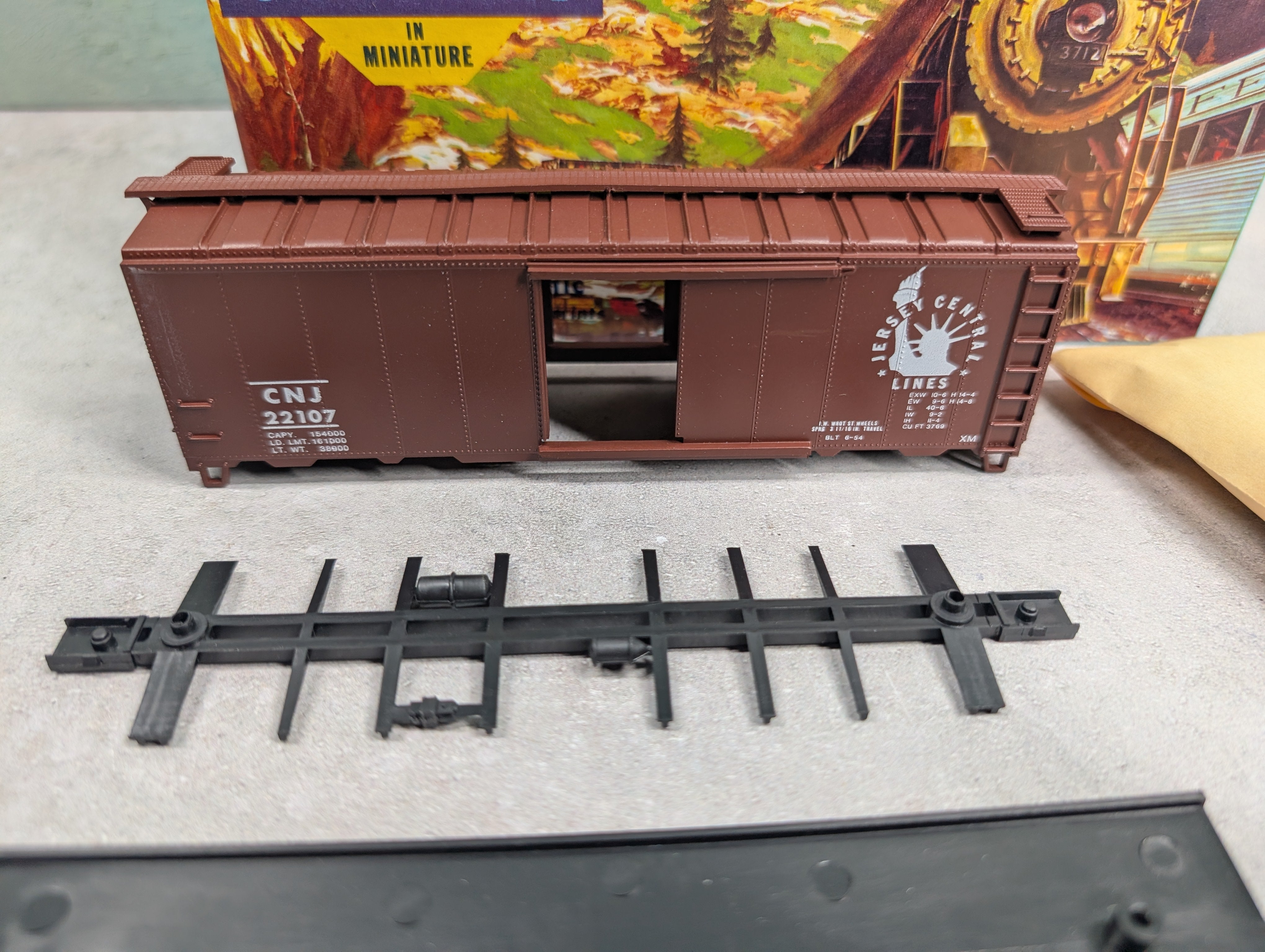 USED Athearn #294-1 HO Scale 40' Box Car Jersey Central CNJ #22107 Bev-Bel KIT