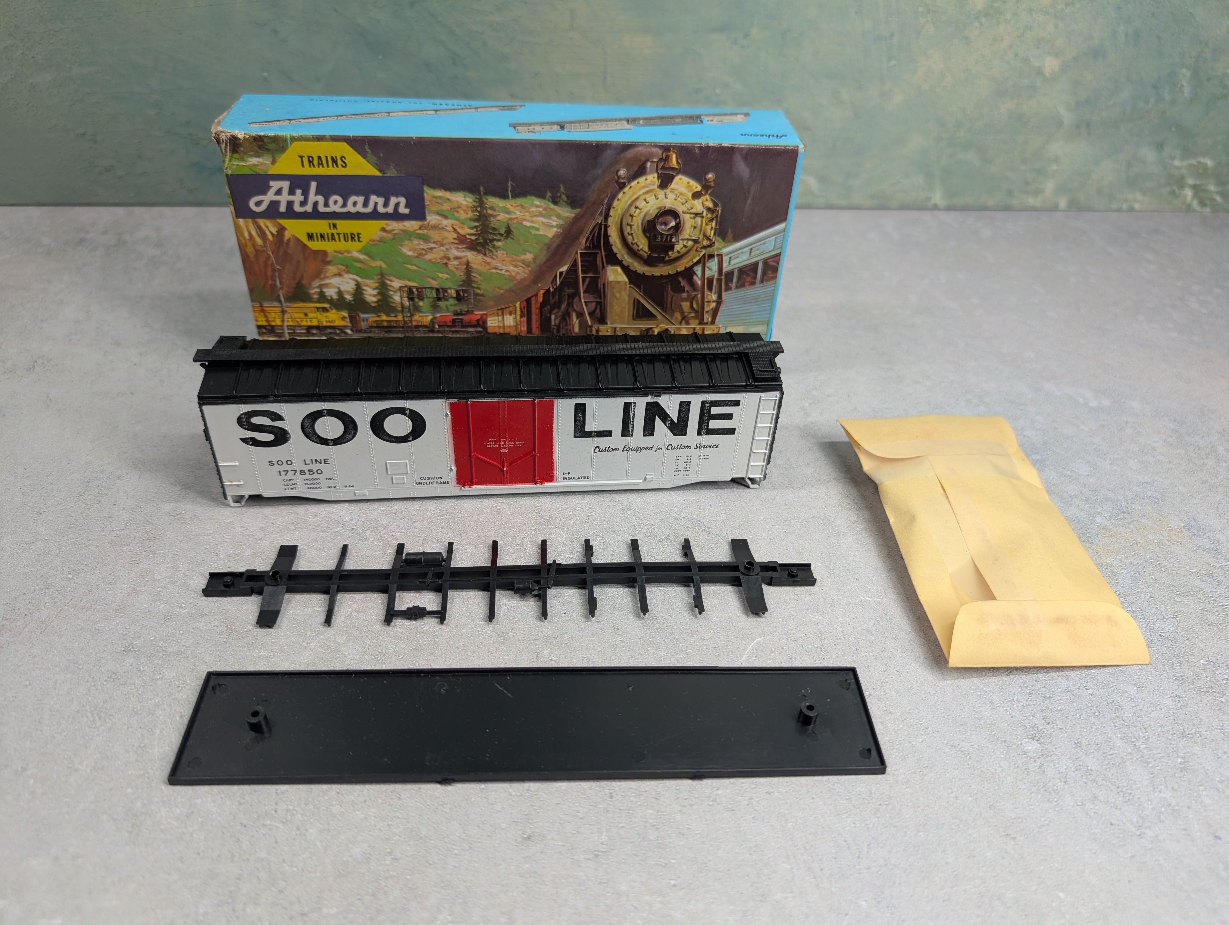 USED Athearn 1335 HO Scale 50' PD Box Car SOO Line #177850 KIT