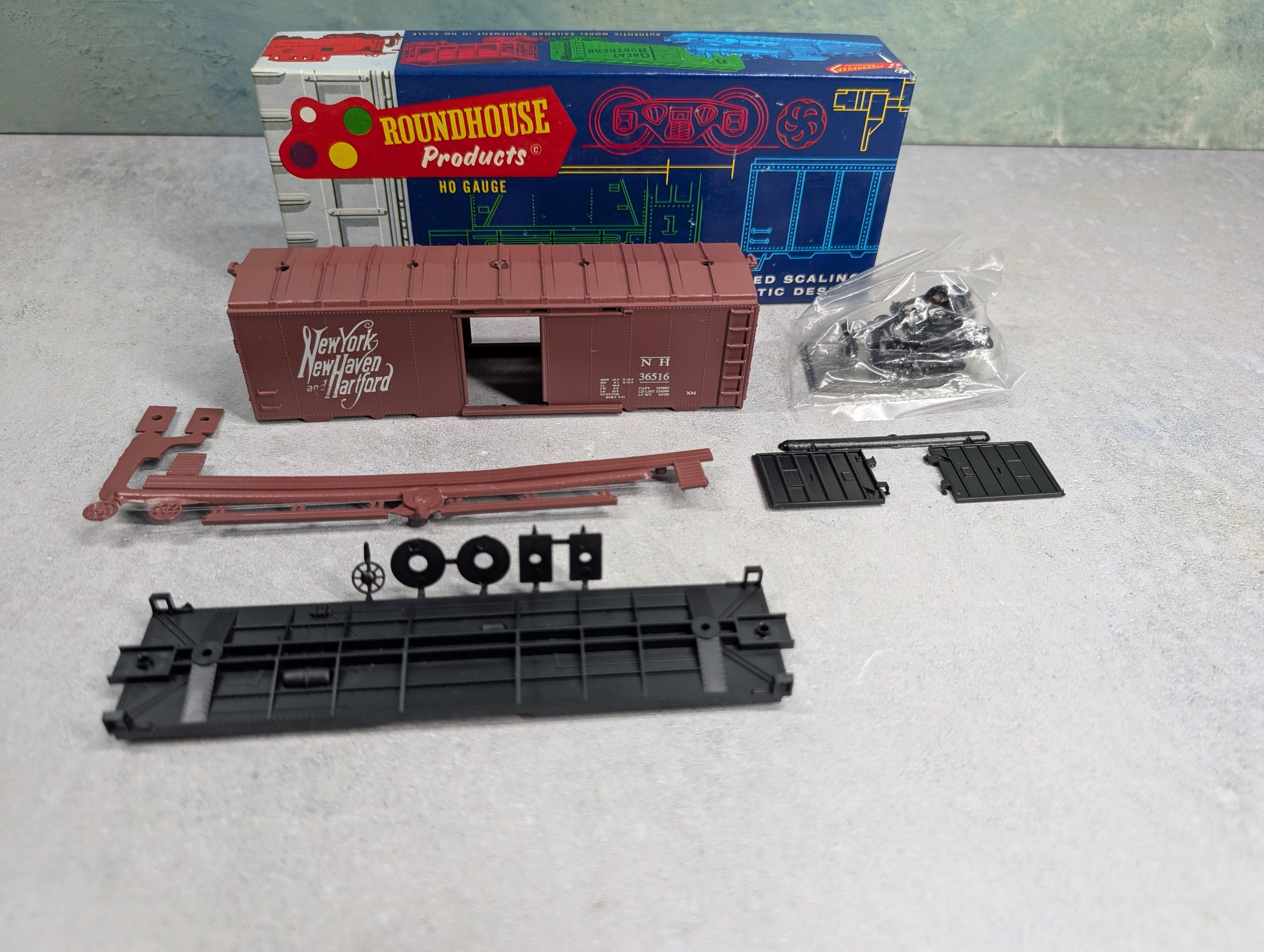 USED Roundhouse 7742 HO Scale 40' Box Car New Haven NH #36516 KIT