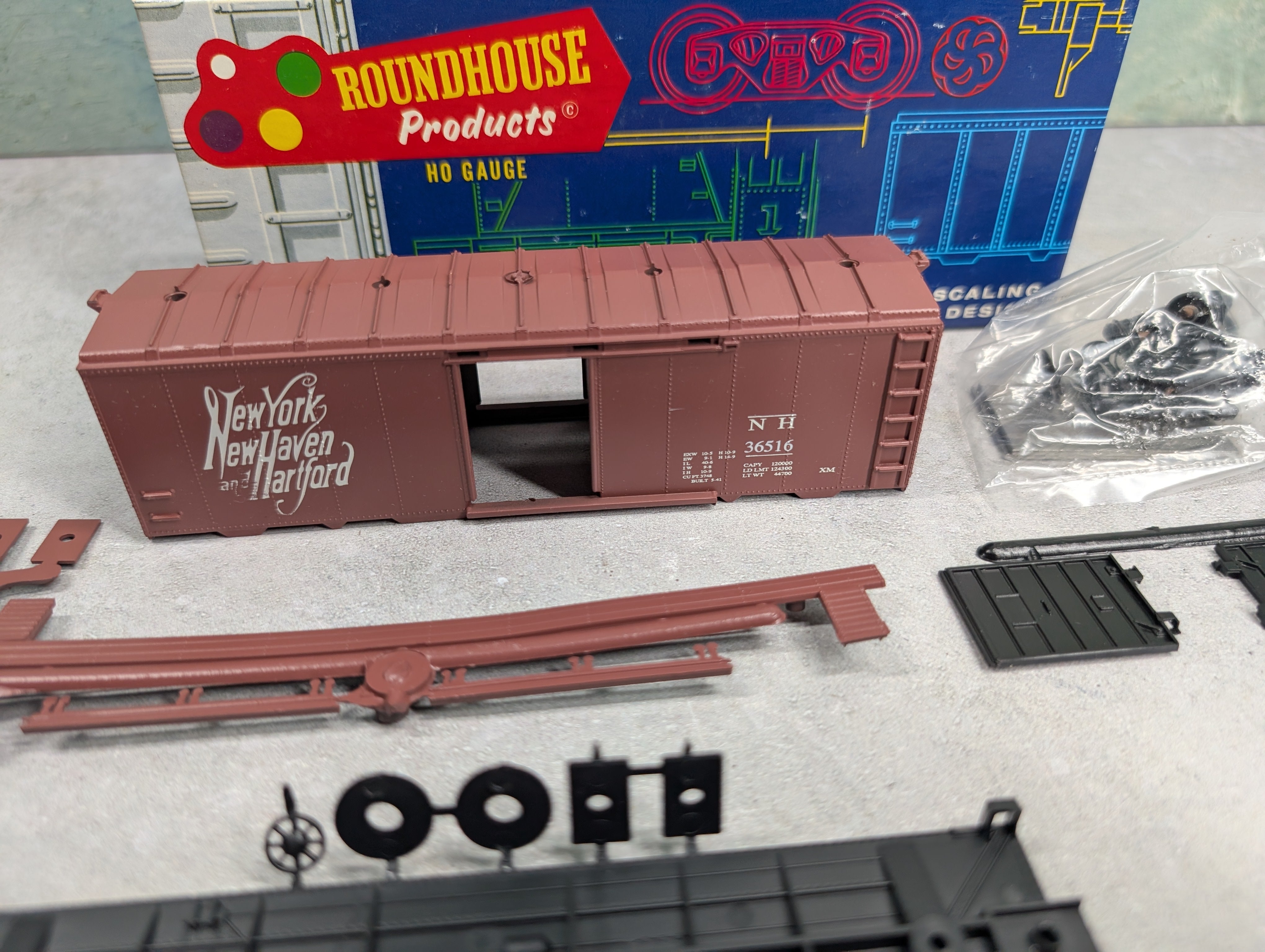 USED Roundhouse 7742 HO Scale 40' Box Car New Haven NH #36516 KIT