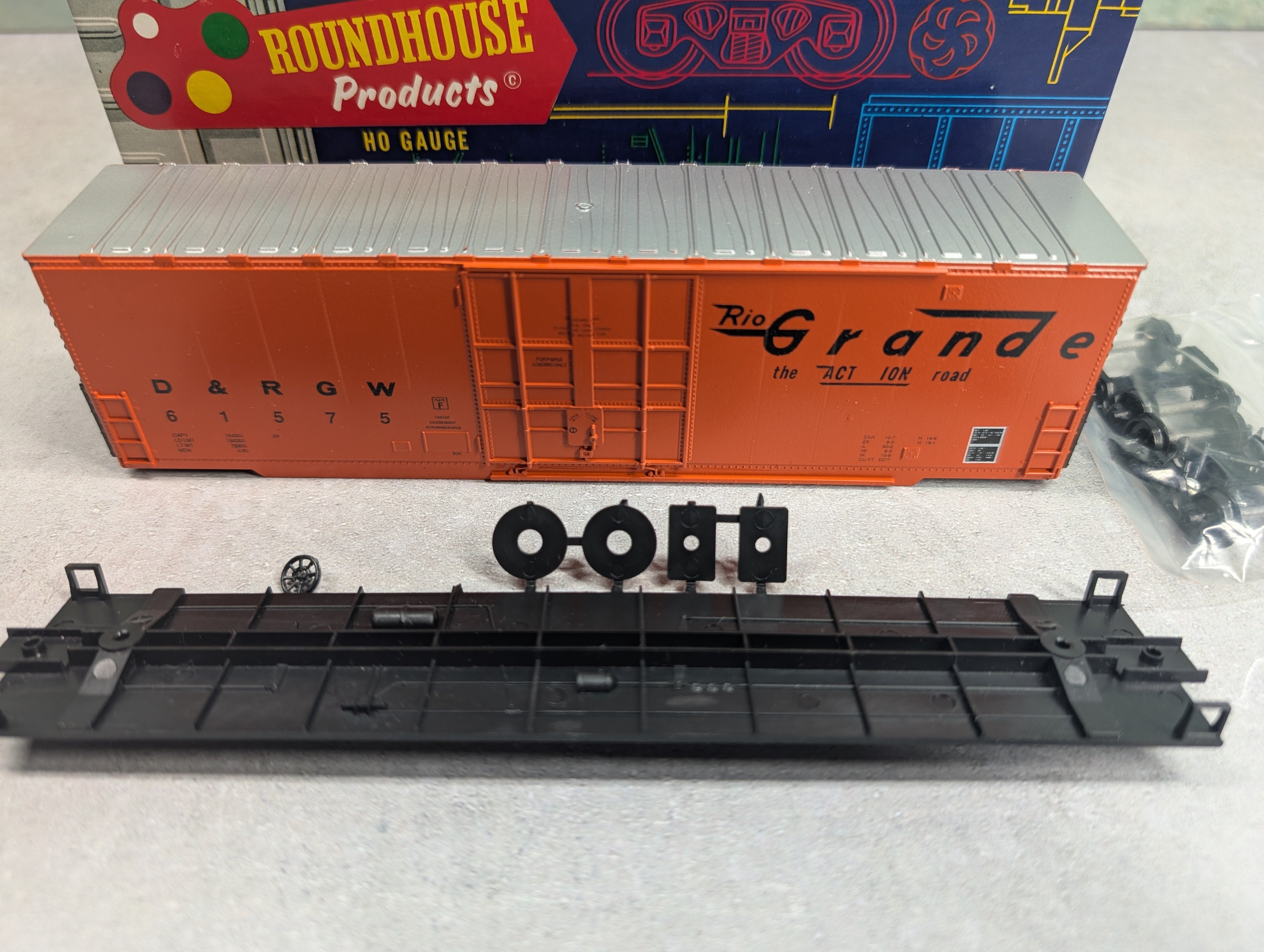 USED Roundhouse 3227 HO Scale 50' Hi-Cube Box Car Rio Grande D&RGW #61575 KIT