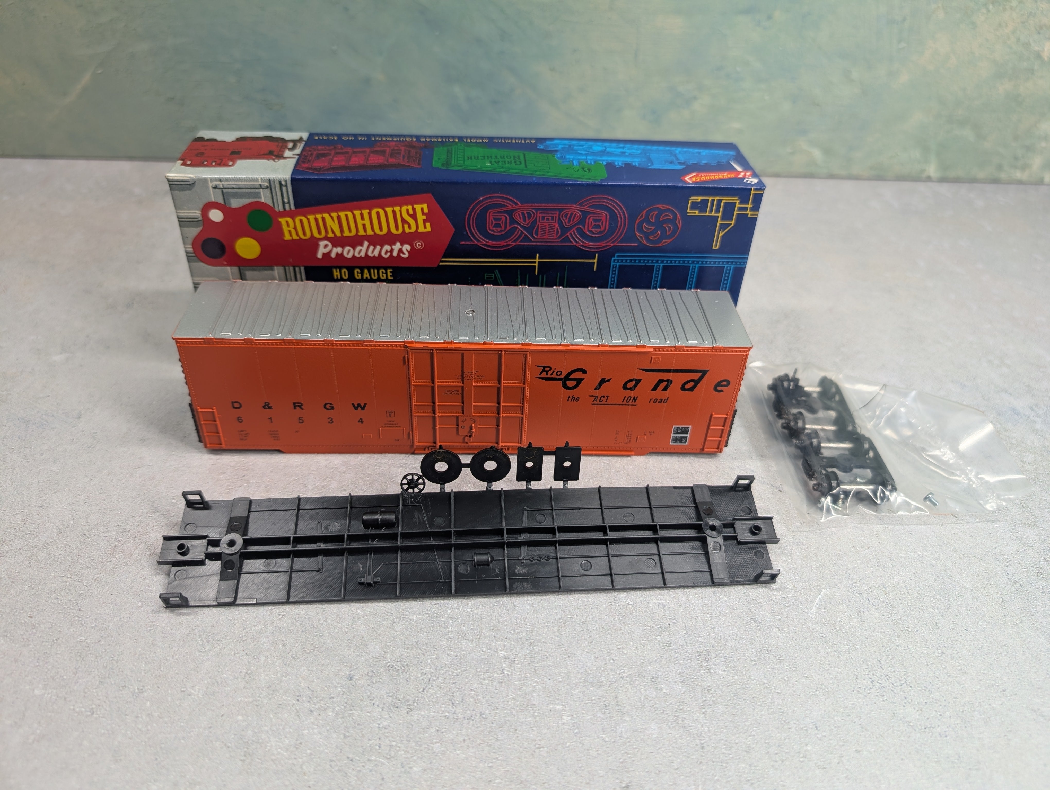 USED Roundhouse 3227 HO Scale 50' Hi-Cube Box Car Rio Grande D&RGW #61534 KIT