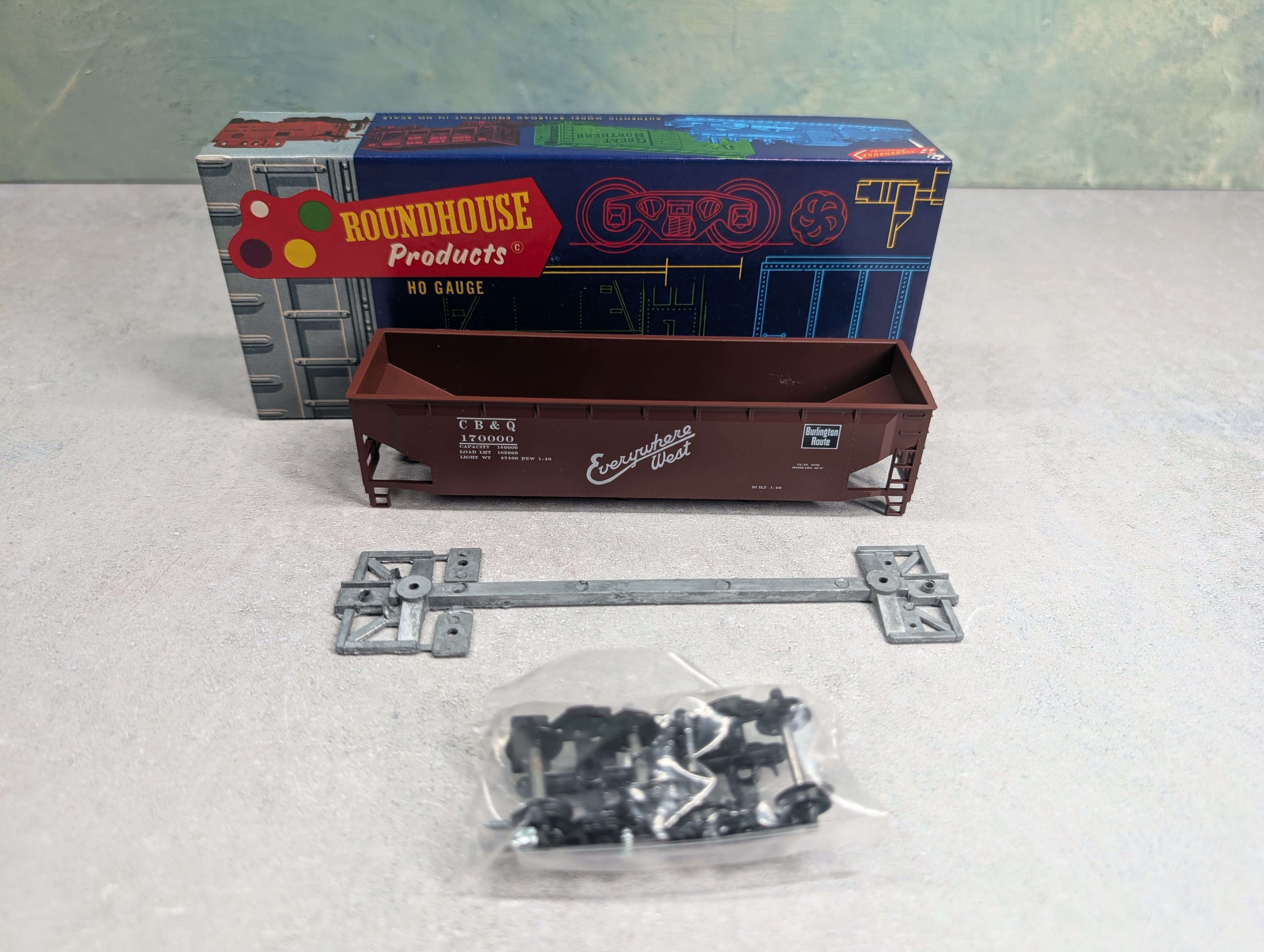 USED Roundhouse 1621 HO Scale 40' 3-Bay Offset Hopper Burlington CB&Q #170000 KIT