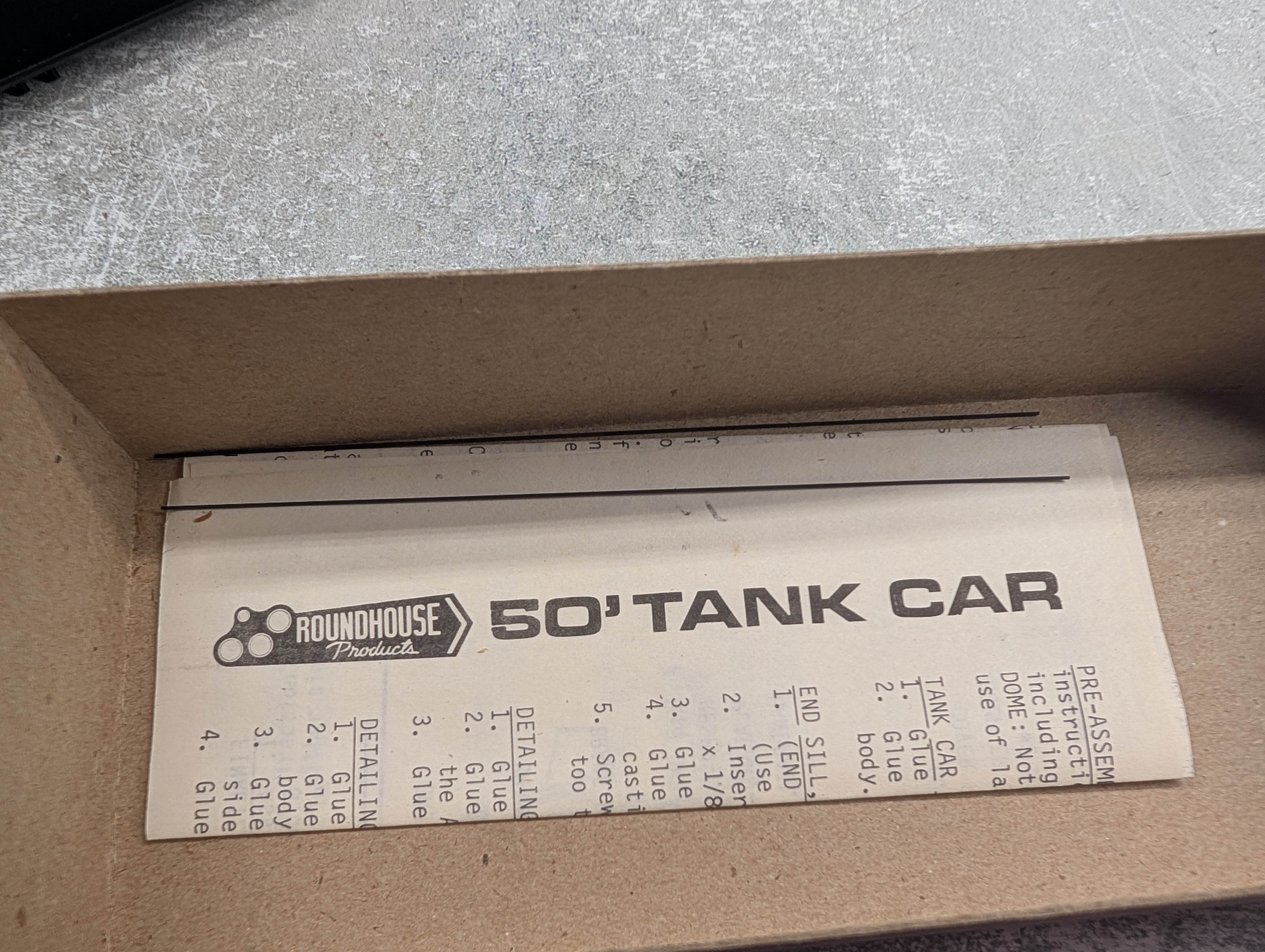 USED Roundhouse 3248 HO Scale 50' Tank Car ADM ADMX #15850 KIT