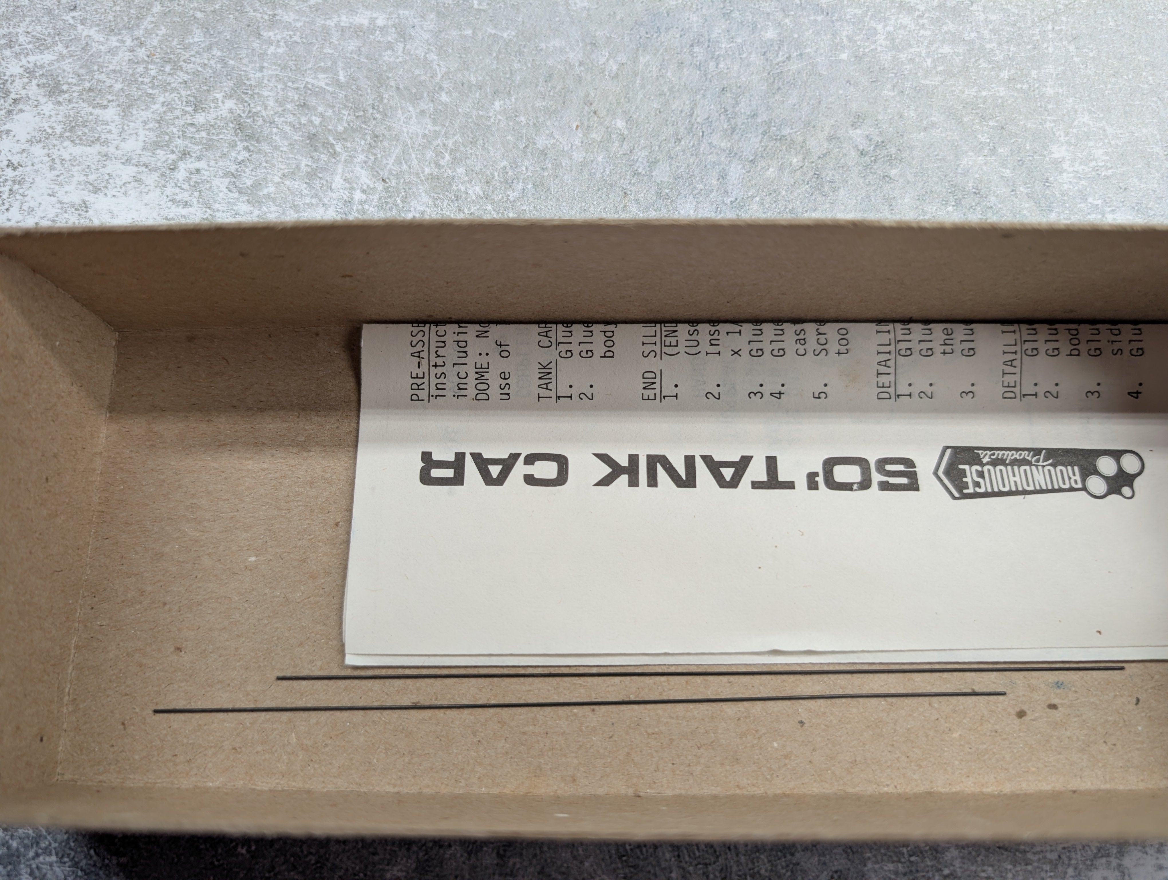 USED Roundhouse 3251 HO Scale 50' Tank Car ADM ADMX #18009 Unitemp KIT