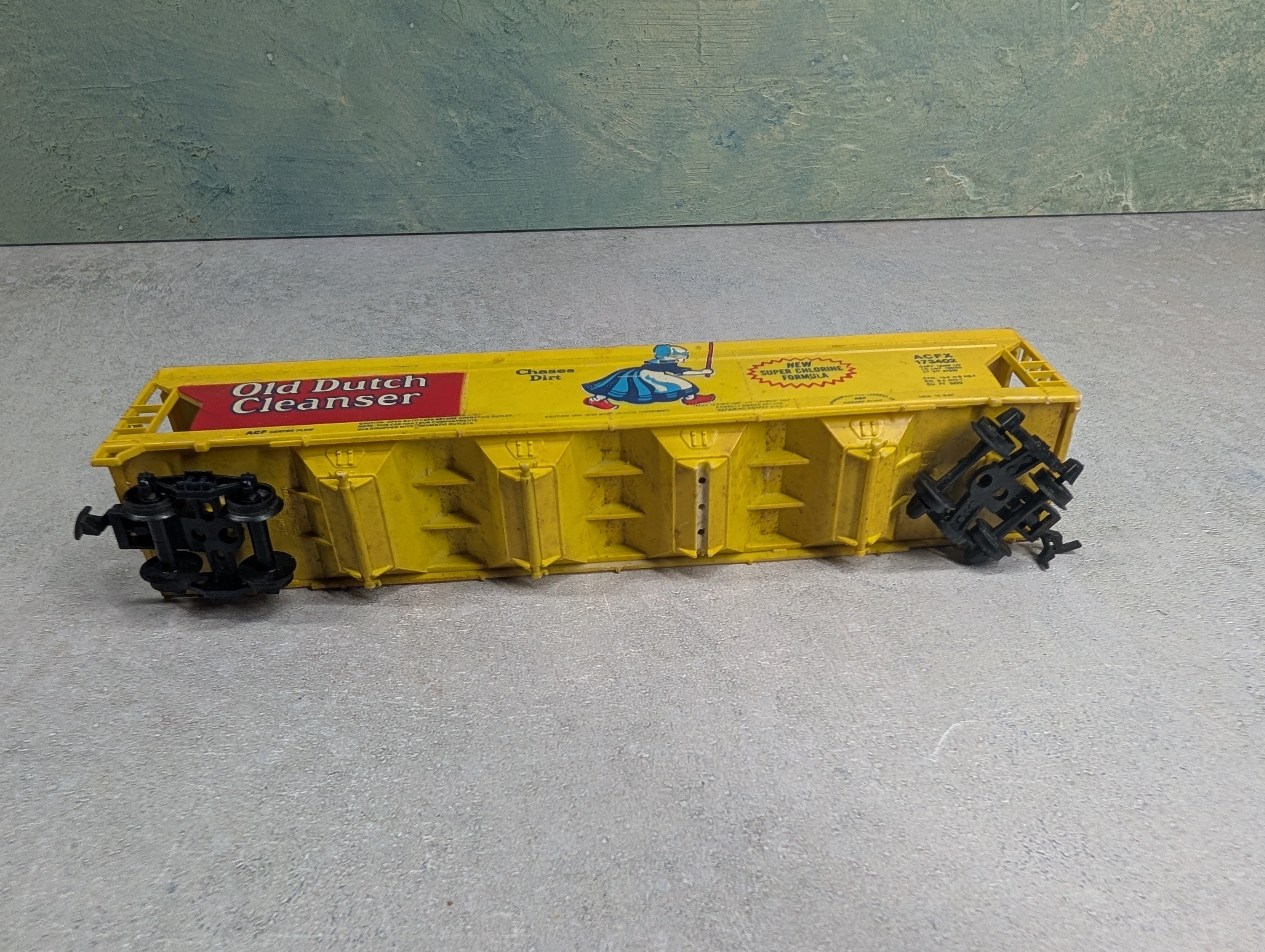 USED Tyco HO Scale 4 Bay ACF Covered Hopper Old Dutch Cleanser ACFX #173402
